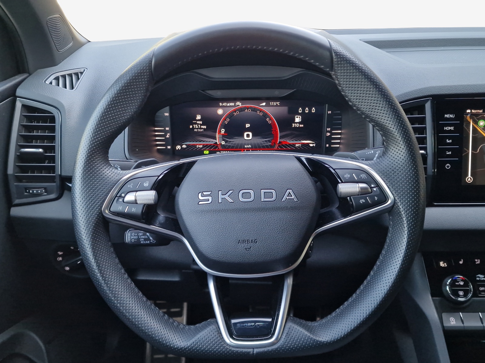 SKODA Karoq 2.0 TSI SportLine 4x4 DSG-image-9
