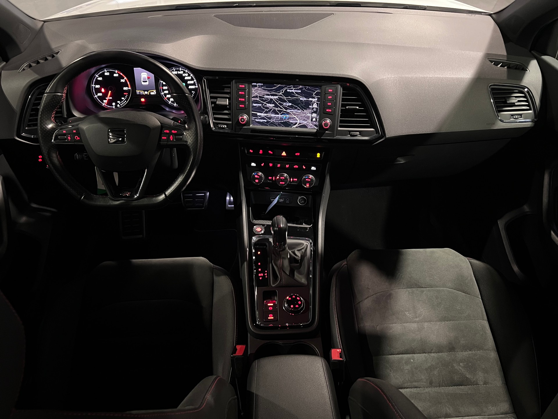 SEAT Ateca 2.0 TSI FR 4Drive DSG-image-9