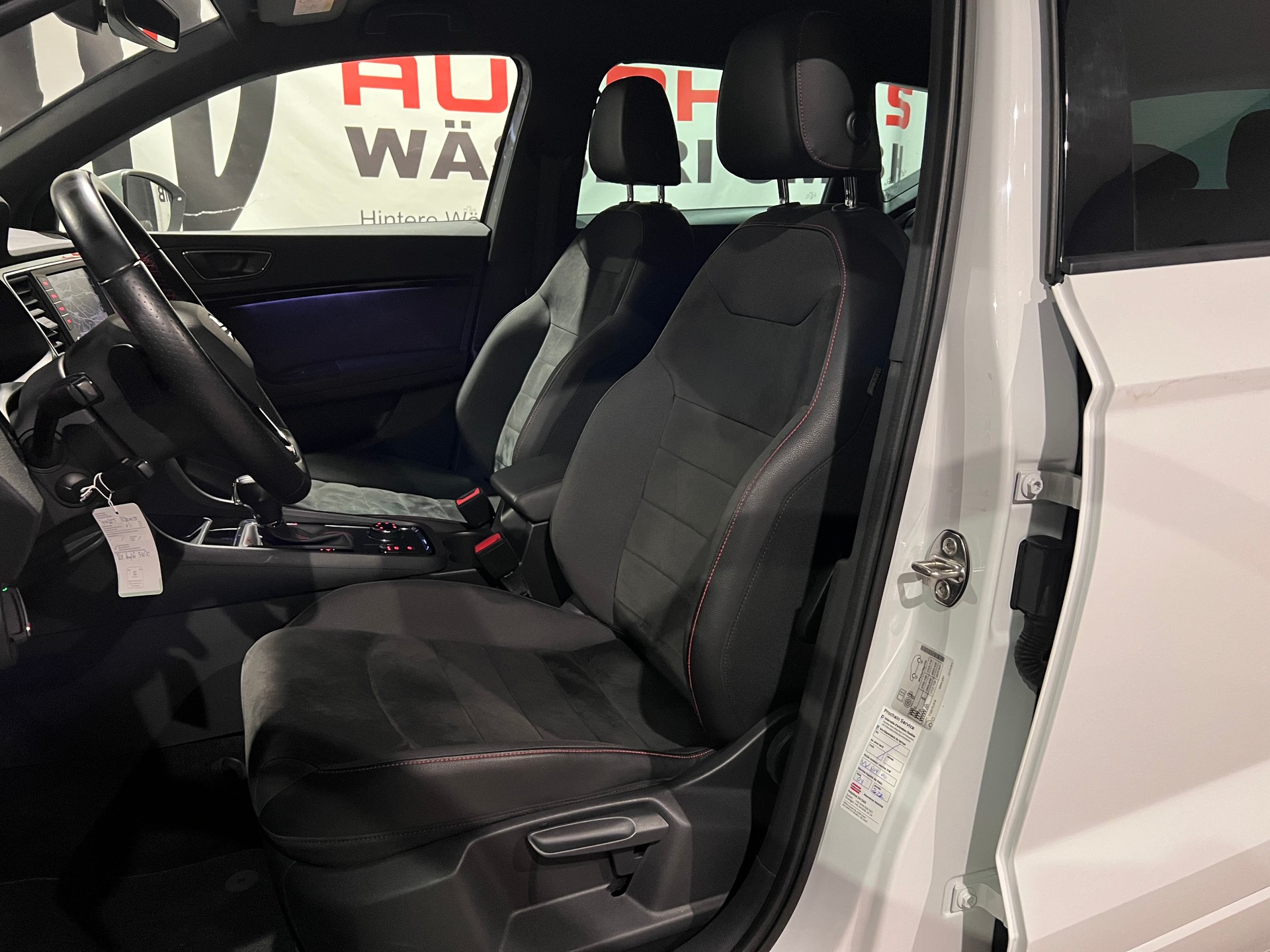 SEAT Ateca 2.0 TSI FR 4Drive DSG-image-11