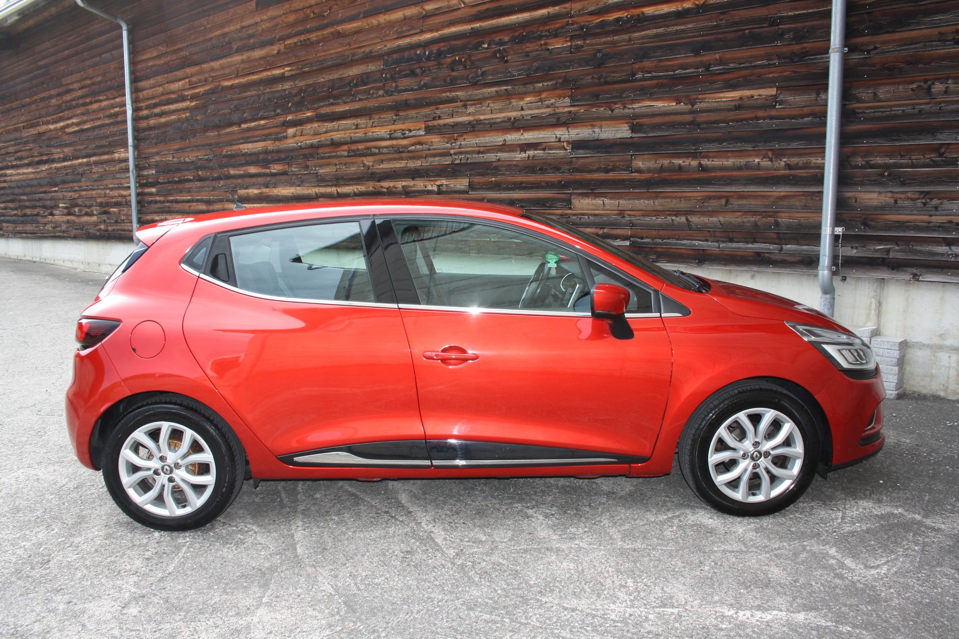 RENAULT Clio 1.2 16V T Intens-image-7