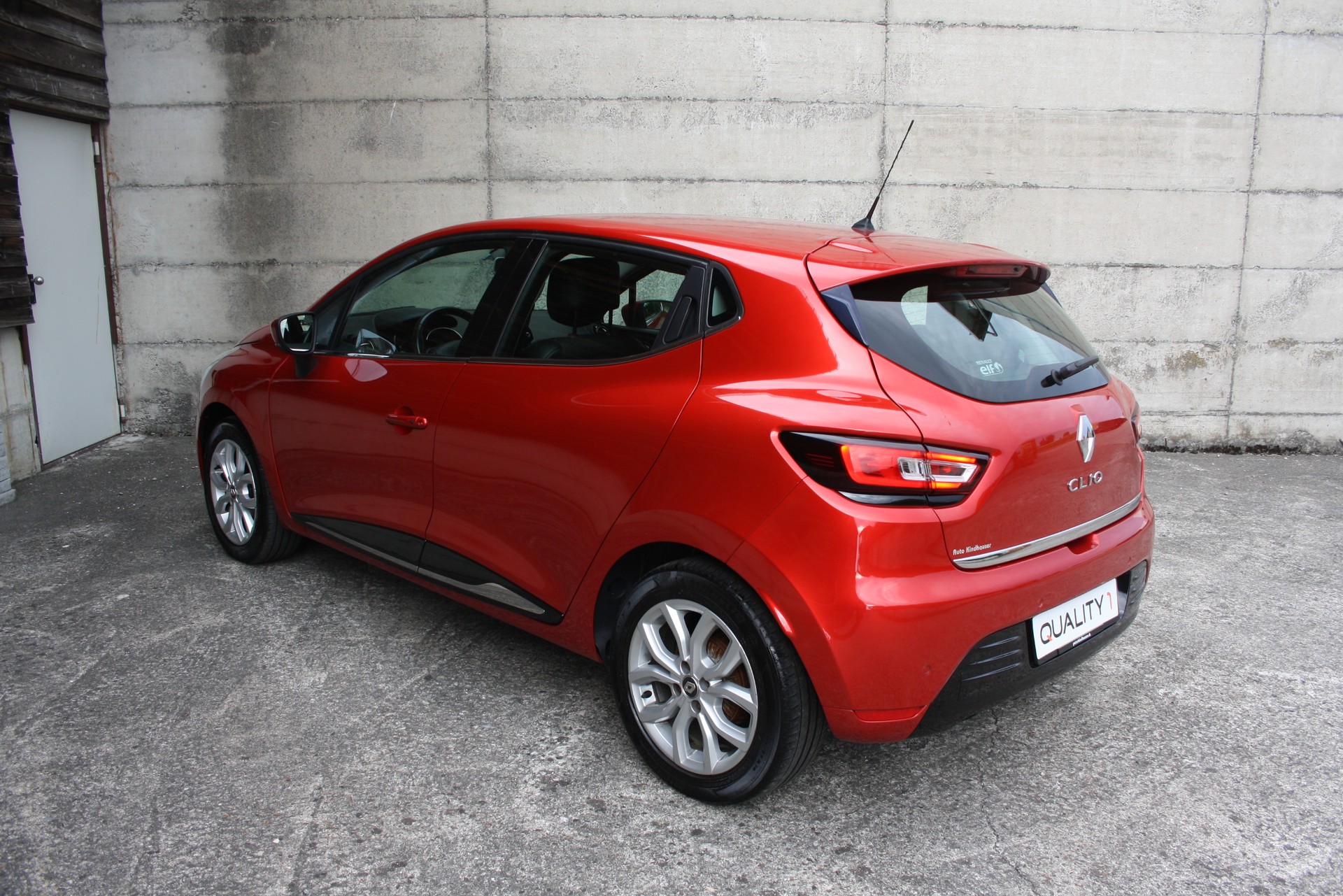 RENAULT Clio 1.2 16V T Intens-image-4