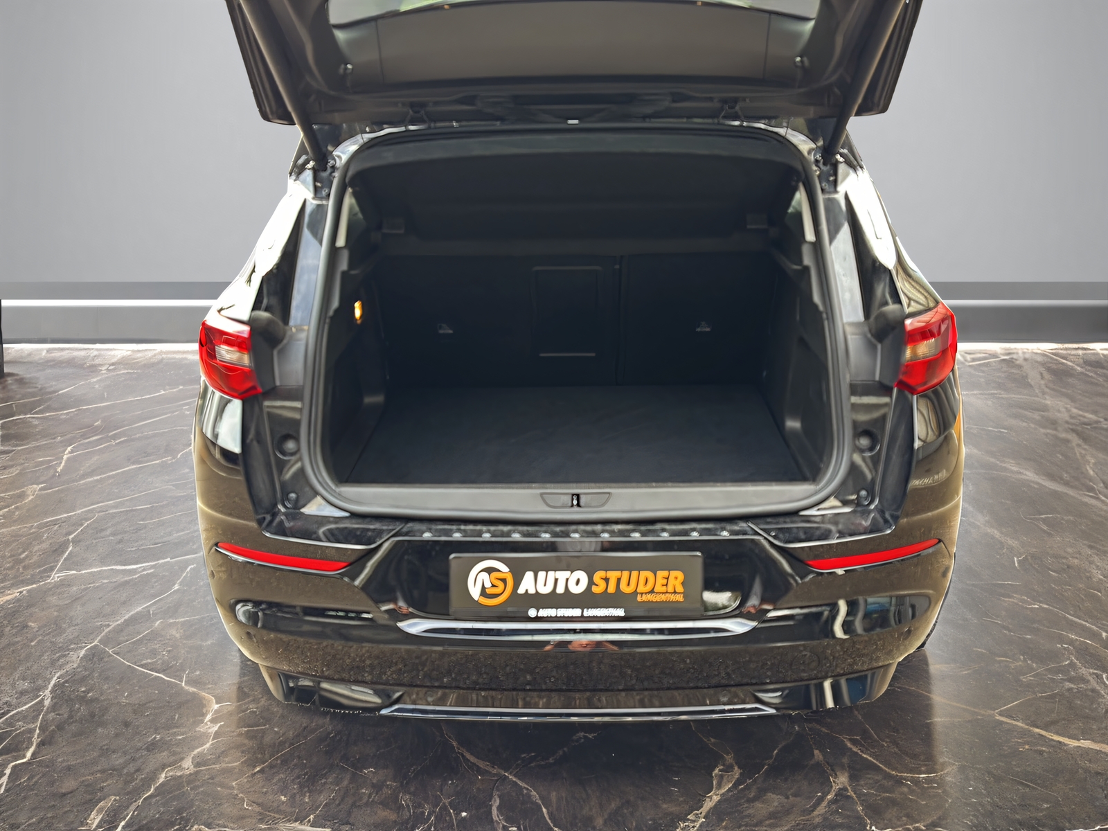 OPEL Grandland 1.6 T PHEV GSE-image-10