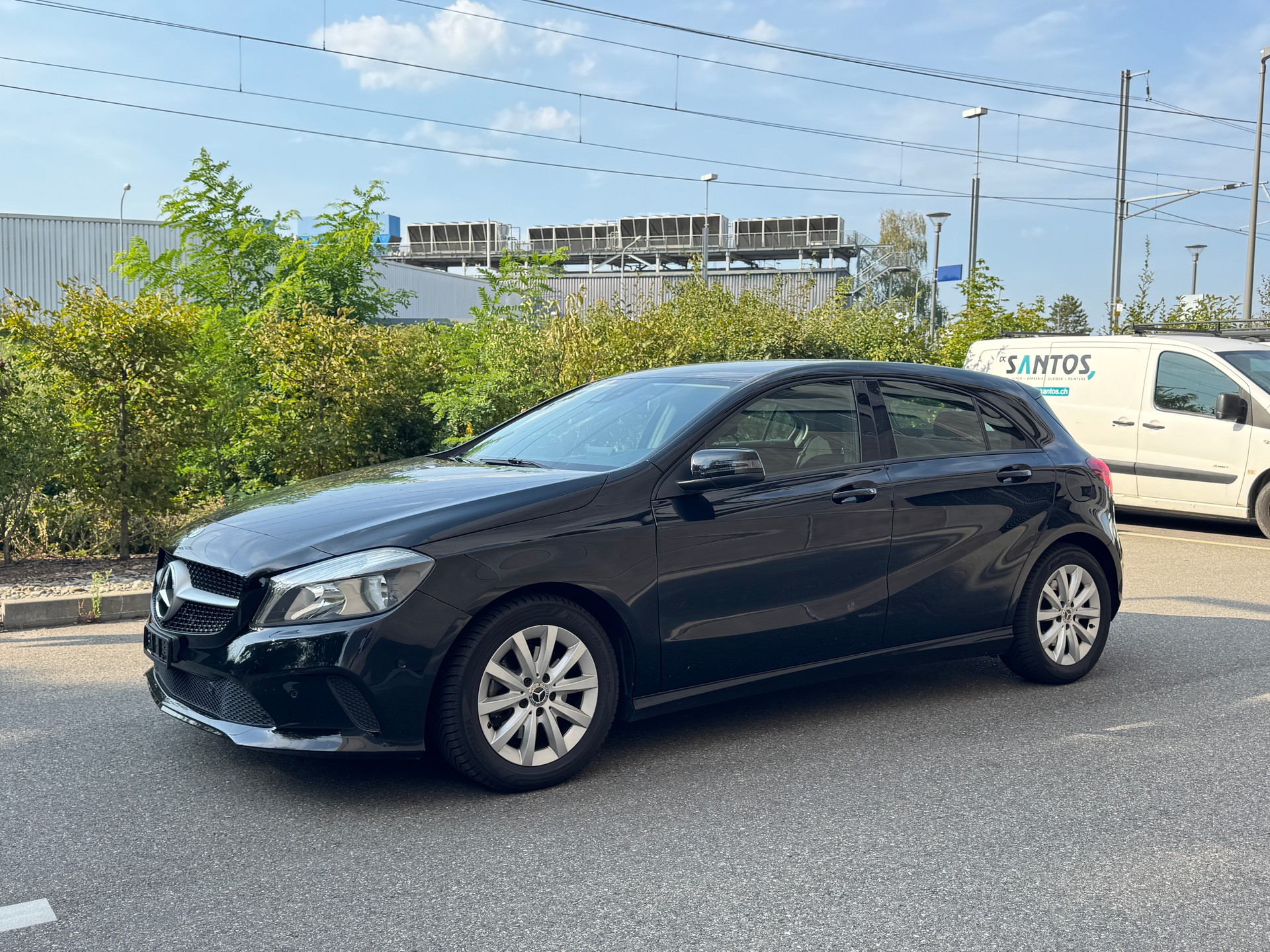 MERCEDES-BENZ A 220 4Matic 7G-DCT-image-2