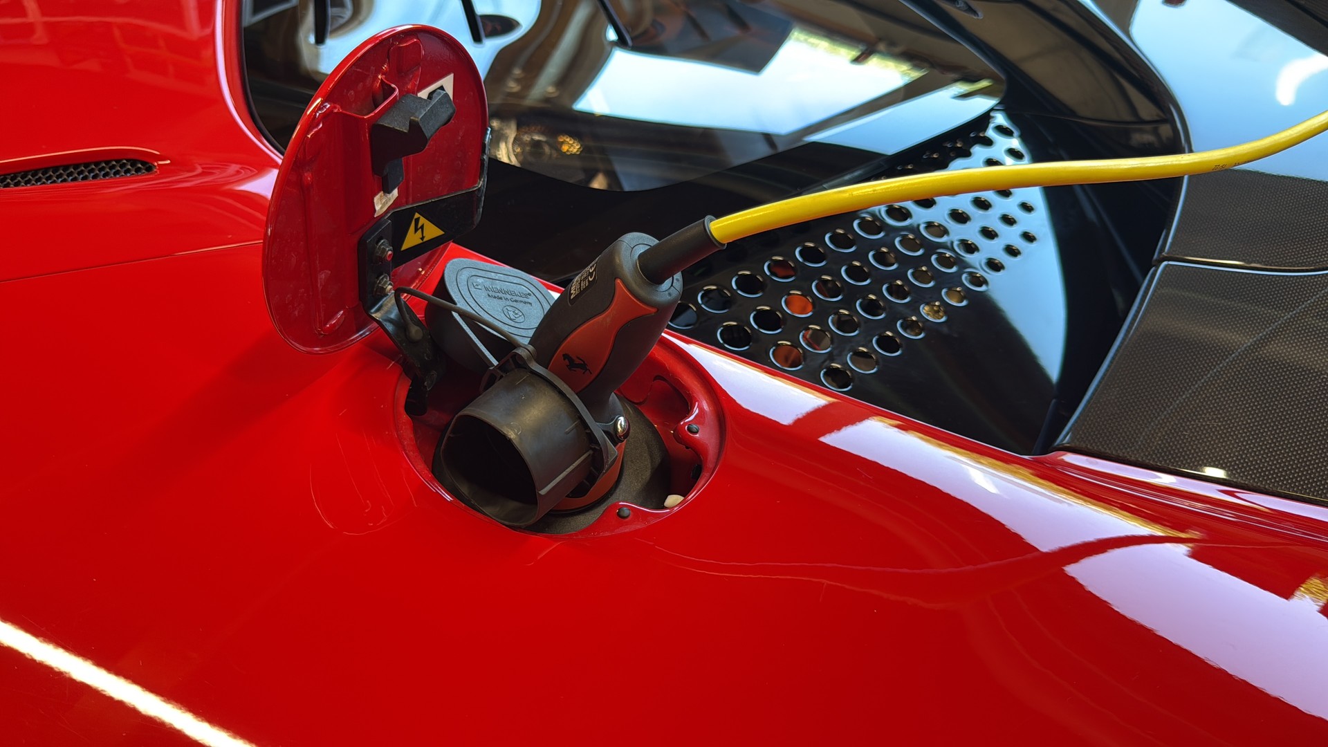 FERRARI SF90 Stradale Fiorano-image-14