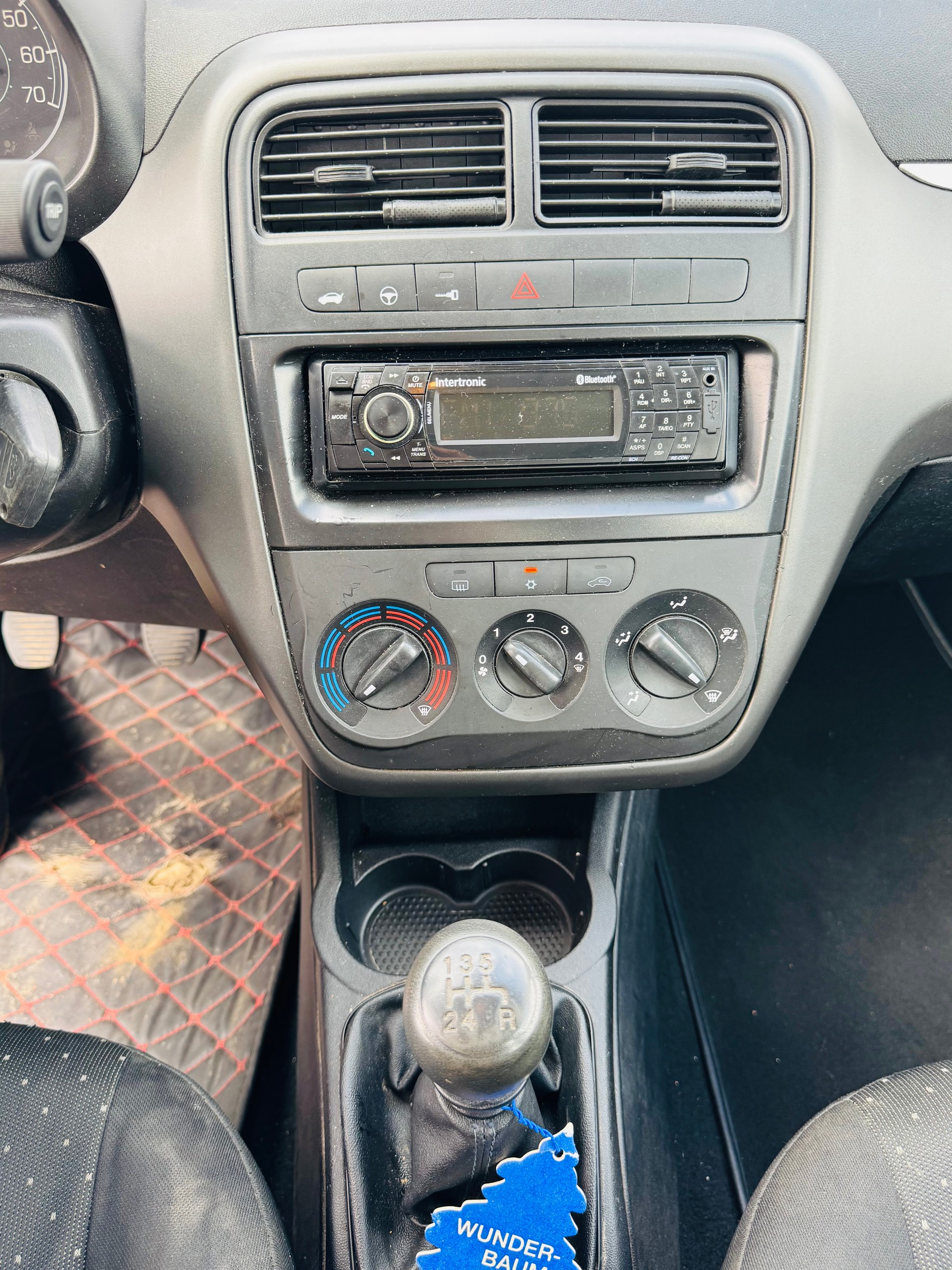 FIAT Punto 1.4 Dynamic-image-6