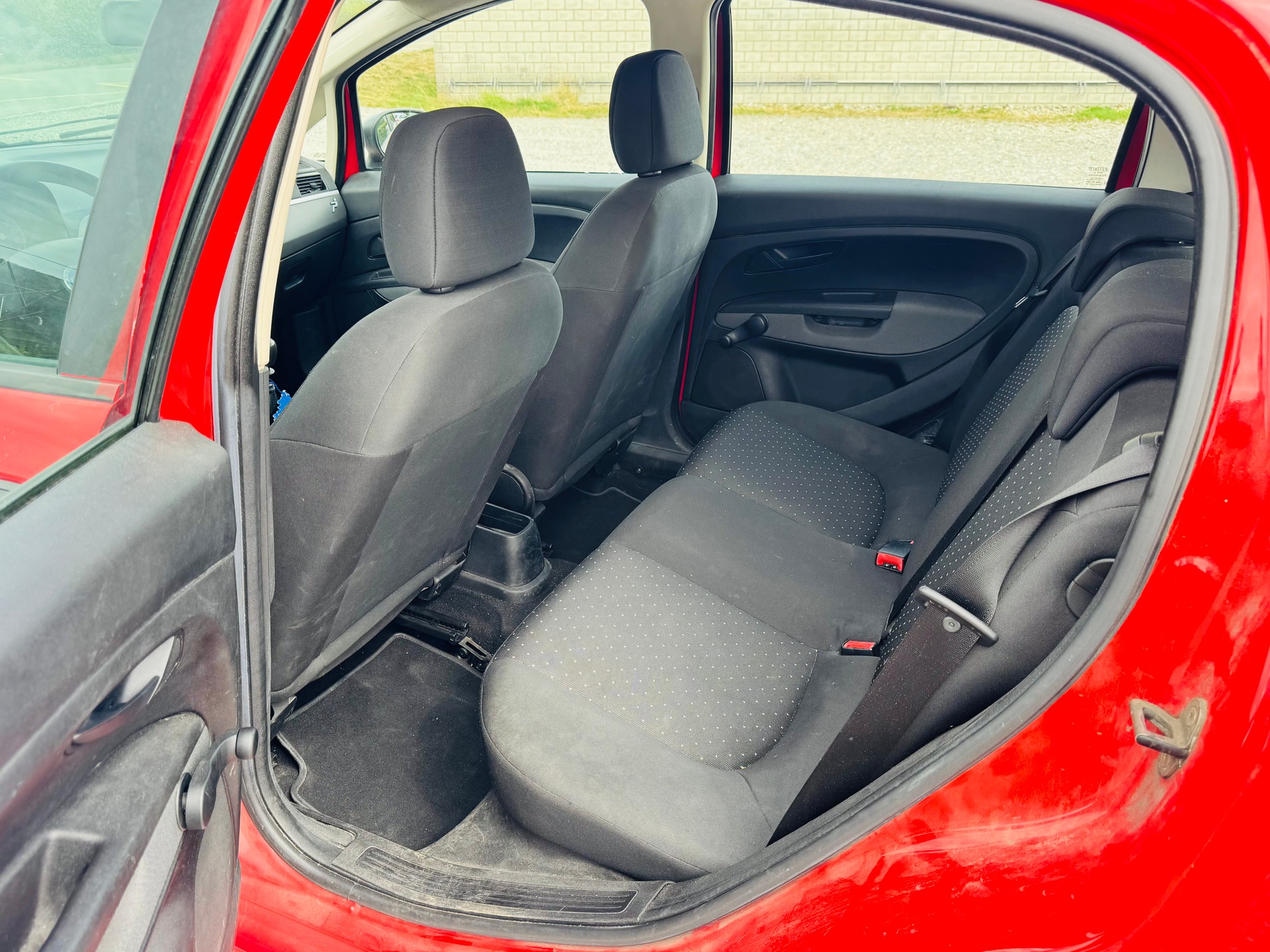FIAT Punto 1.4 Dynamic-image-9