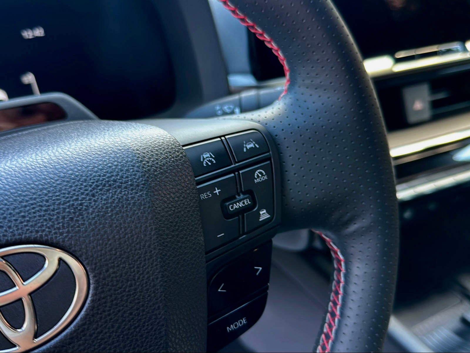 TOYOTA C-HR 2.0 HSD CVT GR Sport 4WD-image-13