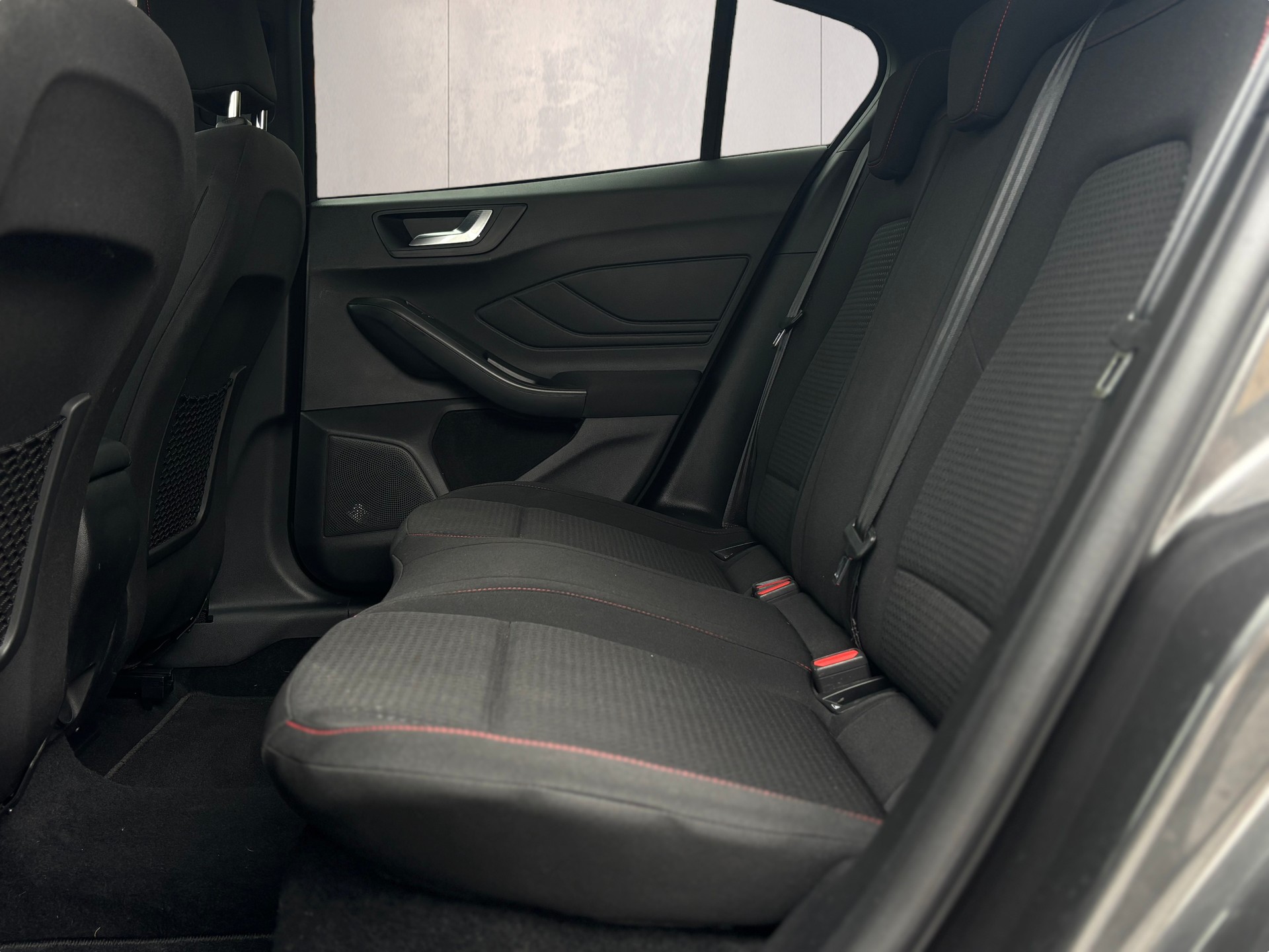 FORD Focus 1.0 MHEV ST-Line Automat-image-14