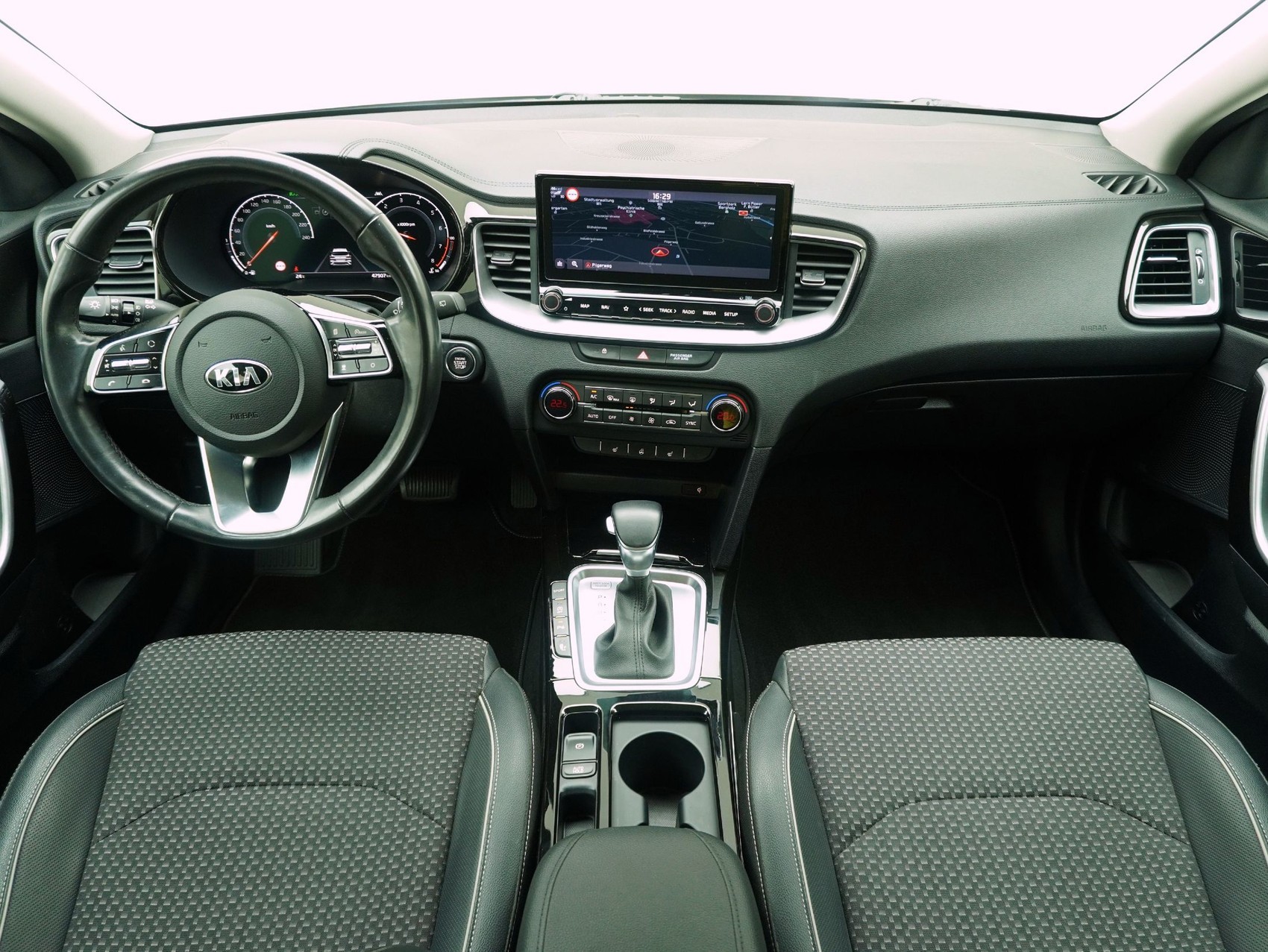 KIA Xceed 1.6 T-GDi Style-image-12