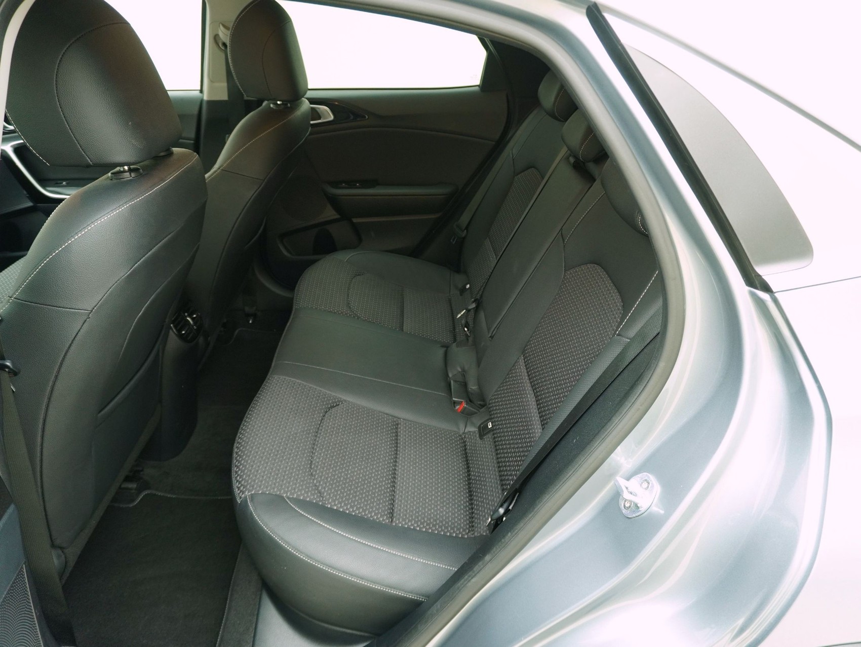 KIA Xceed 1.6 T-GDi Style-image-10