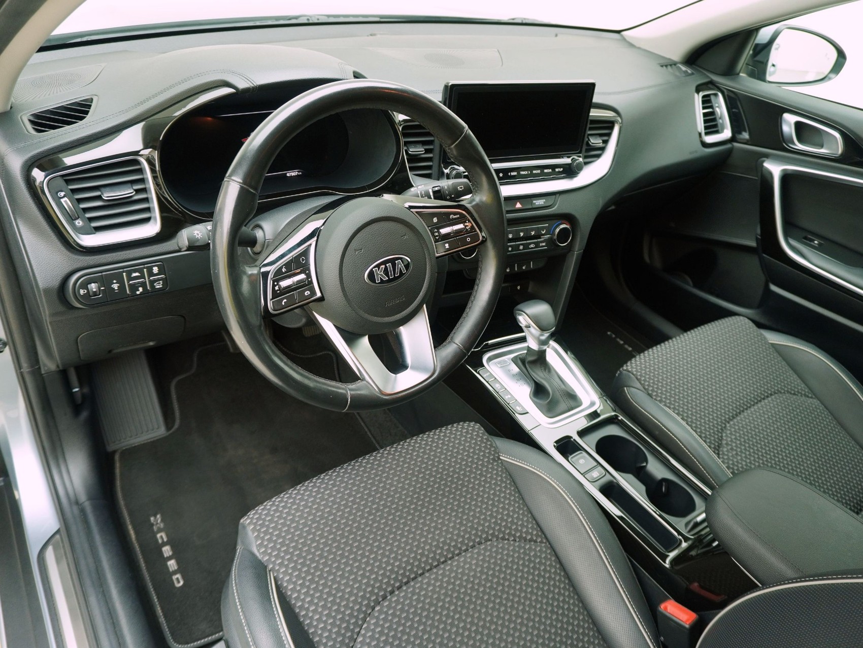 KIA Xceed 1.6 T-GDi Style-image-9