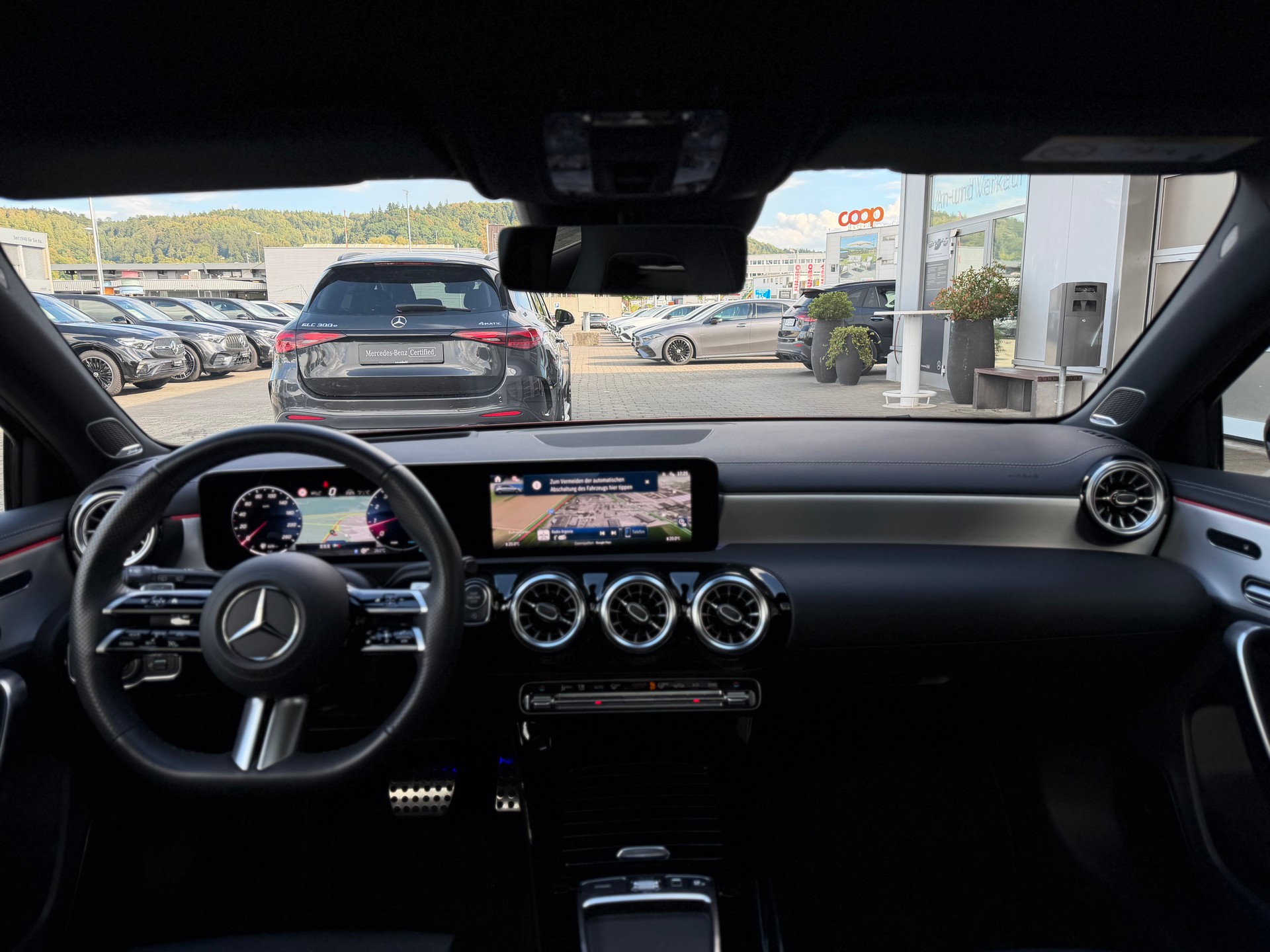 MERCEDES-BENZ A 250 AMG Line 4Matic 8G-DCT-image-4