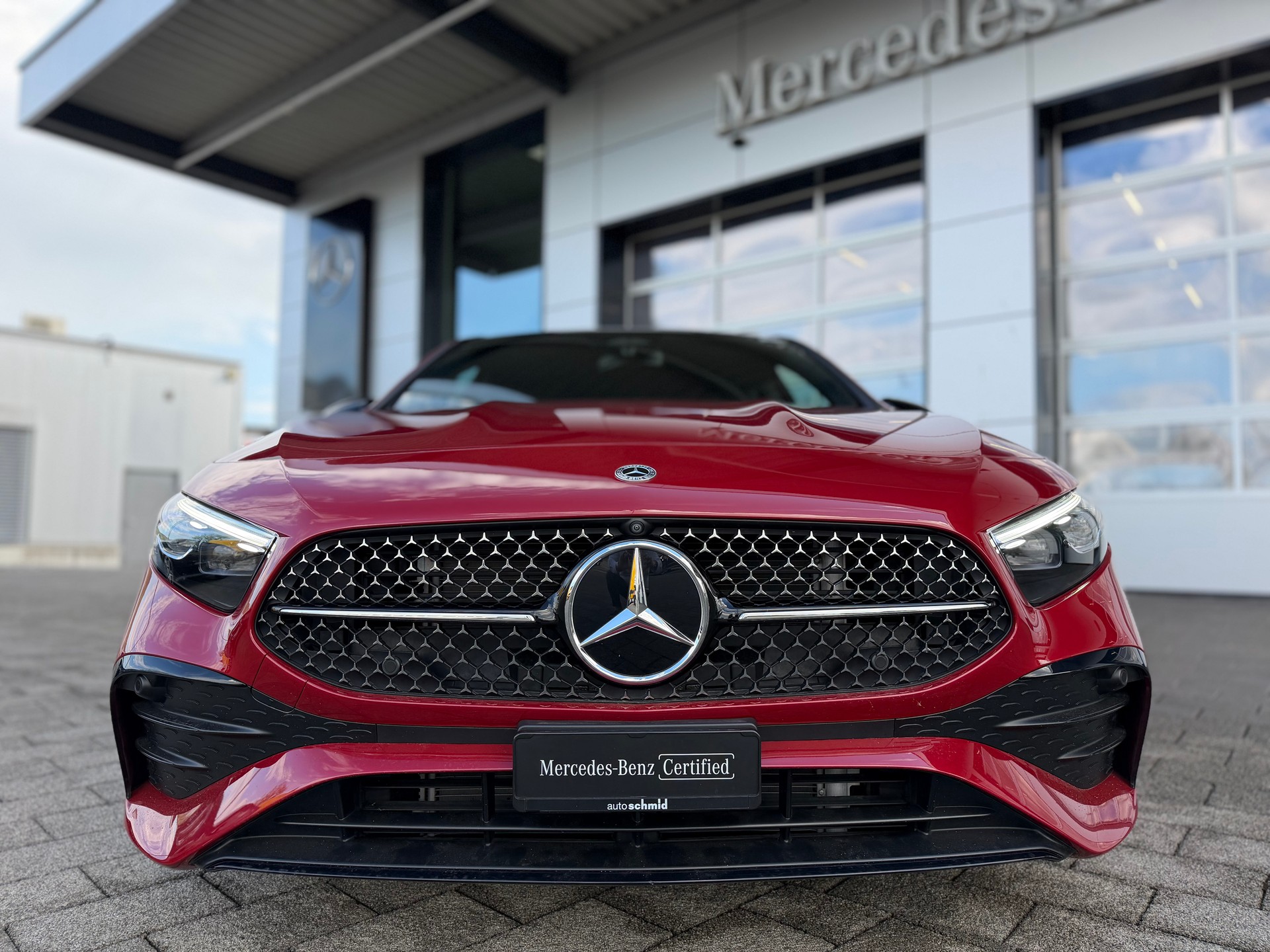 MERCEDES-BENZ A 250 AMG Line 4Matic 8G-DCT-showroom-element-3
