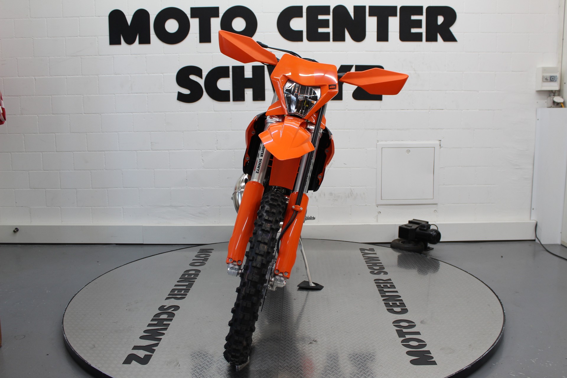 KTM 300 EXC-showroom-element-2