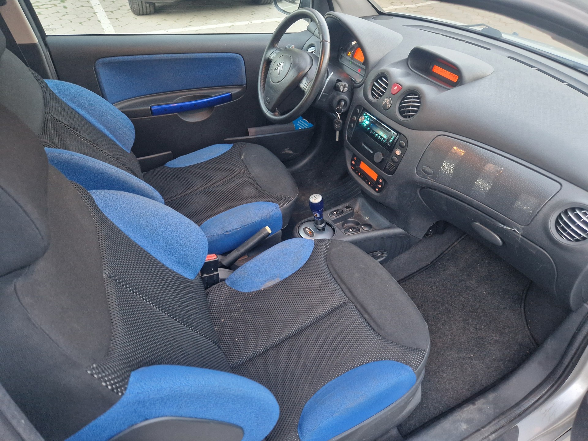 CITROEN C2 1.6i VTR SensoDrive-image-9