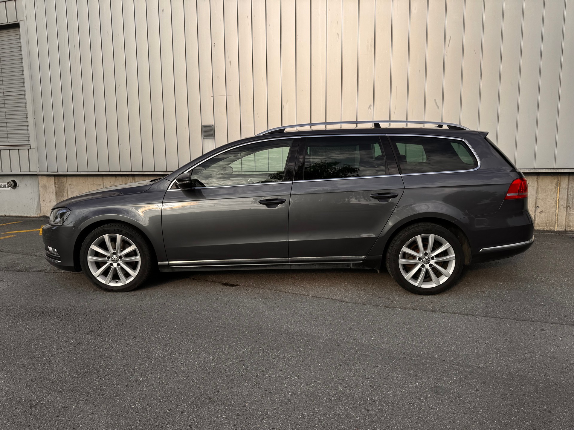 VW Passat Variant 2.0 TDI BMT Highline DSG-image-2