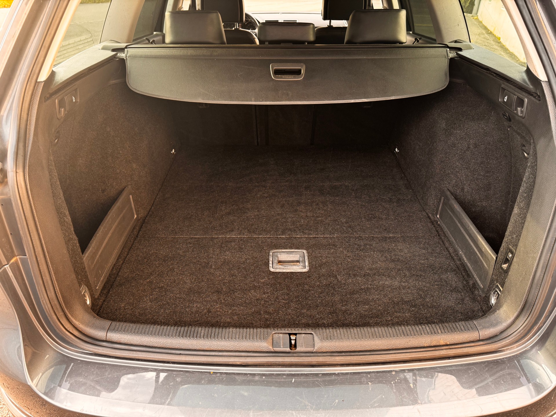 VW Passat Variant 2.0 TDI BMT Highline DSG-image-8