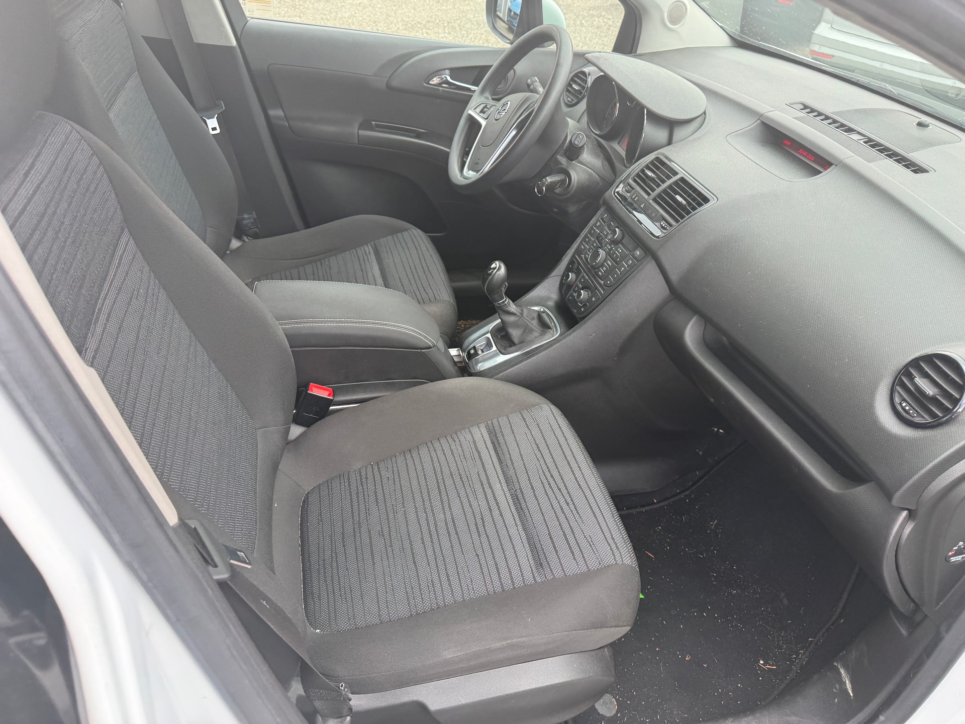 OPEL Meriva 1.4 Turbo-image-7