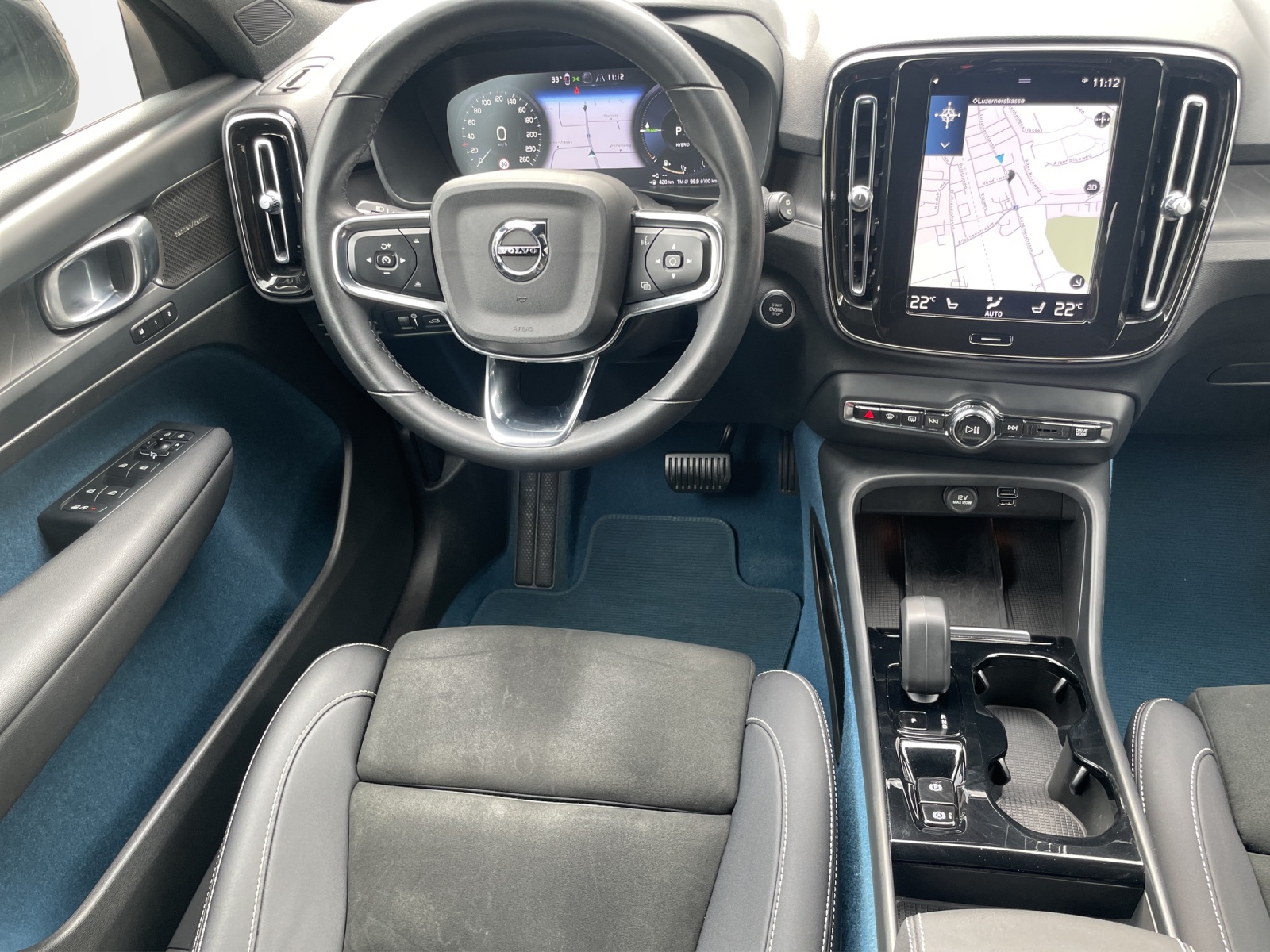 VOLVO XC40 1.5 T5 PiH Plus Dark-image-12