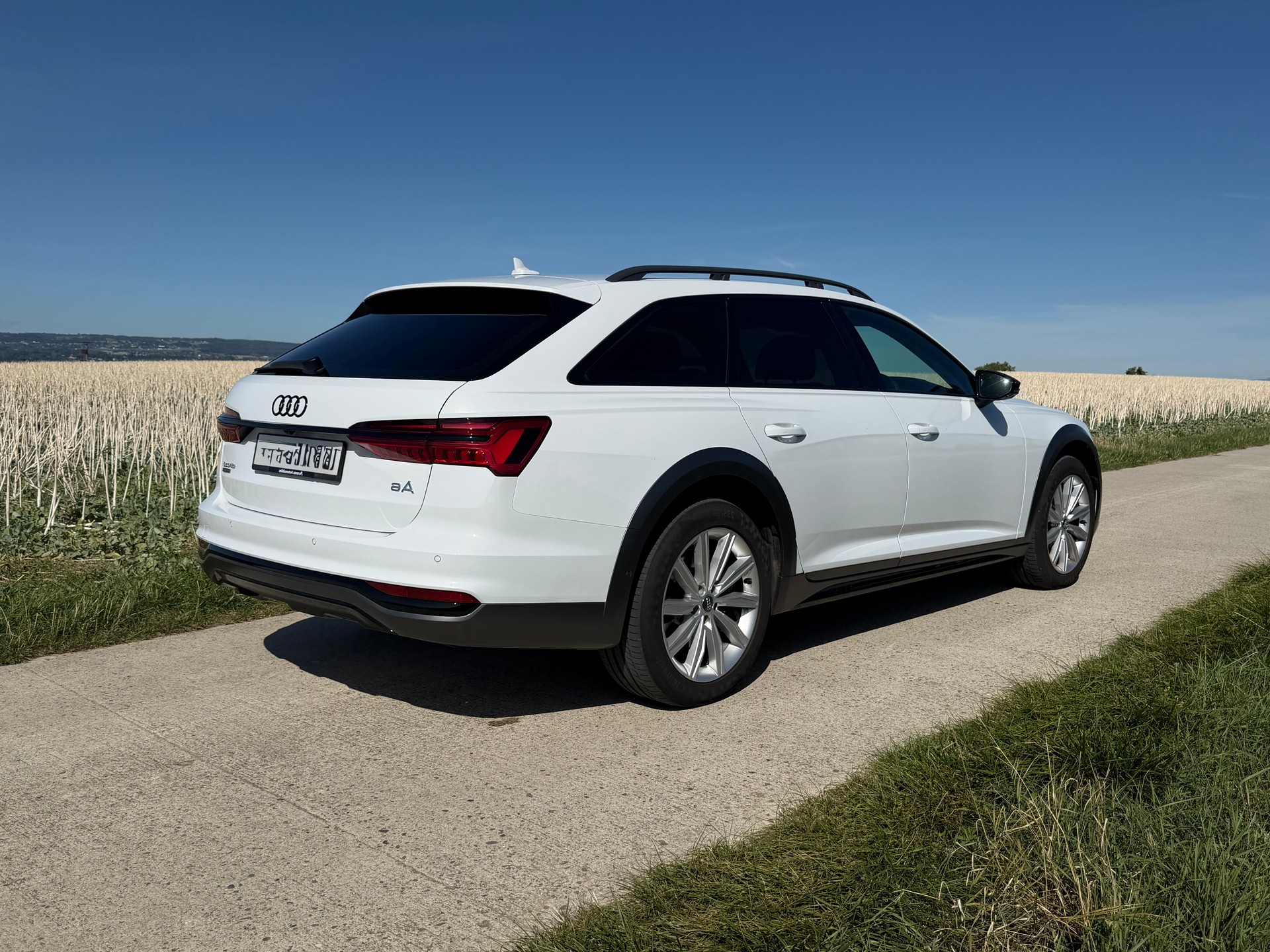 AUDI A6 allroad 55 TFSI quattro S-tronic-image-2