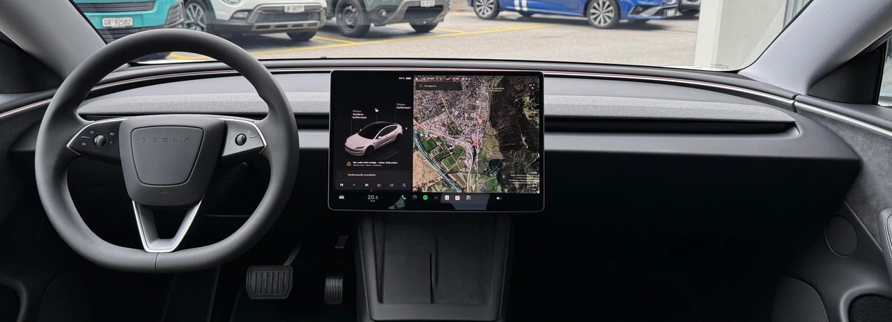 TESLA Model 3 Long Range Dual Motor AWD-image-13