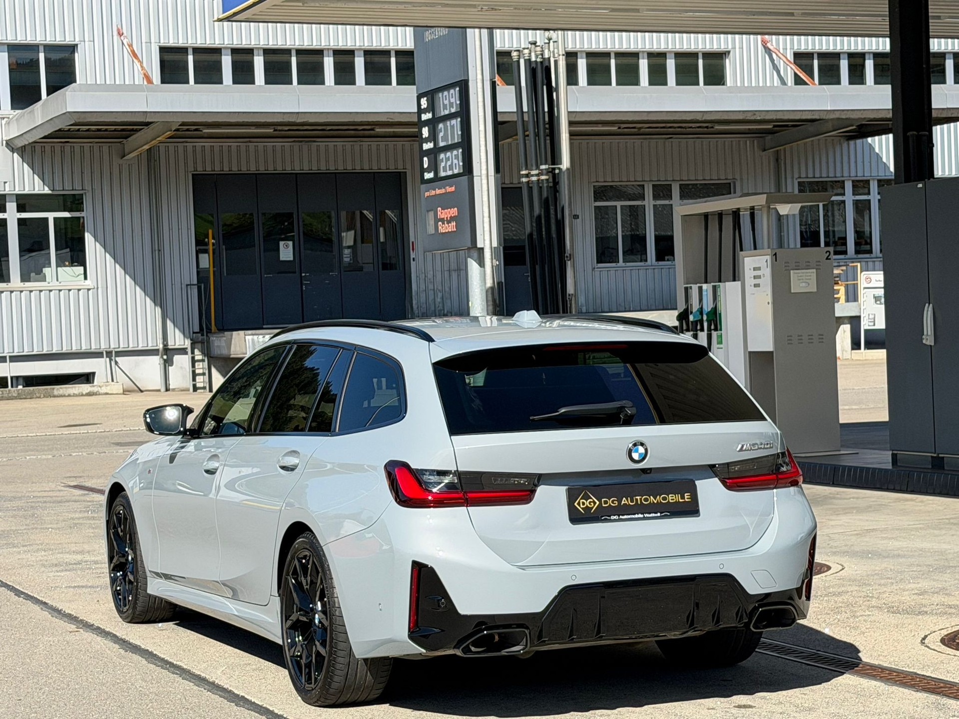 BMW M340i xDrive 48V Touring Steptronic *Vollausstattung**Ledersitze**Anhängerkupplung**Panorama**Driving Assist. Pro**Standheizung*-image-5