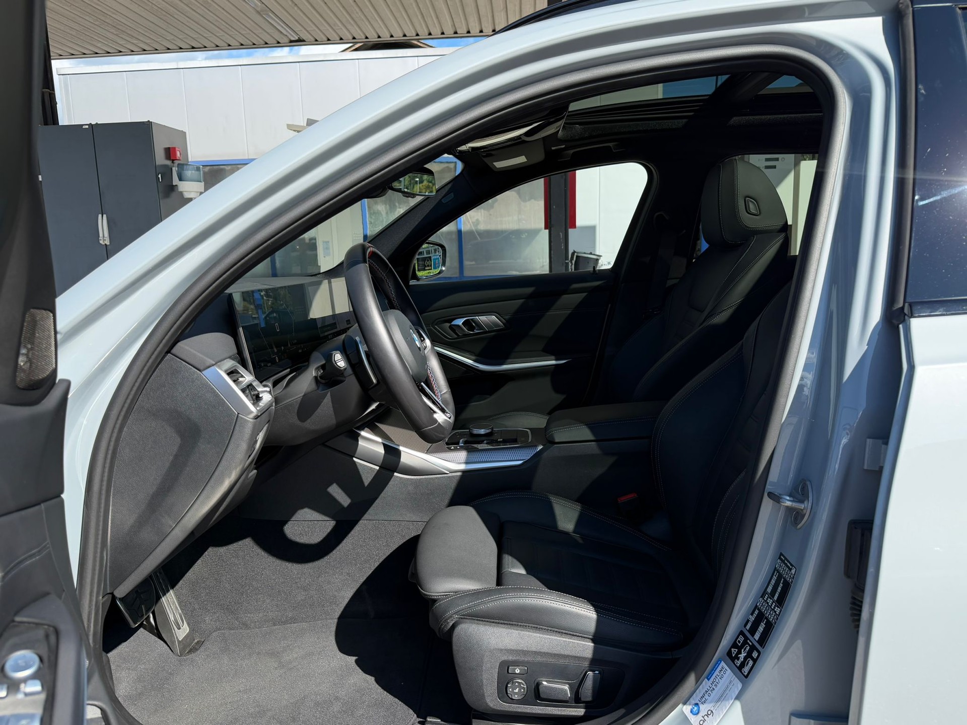 BMW M340i xDrive 48V Touring Steptronic *Vollausstattung**Ledersitze**Anhängerkupplung**Panorama**Driving Assist. Pro**Standheizung*-image-8