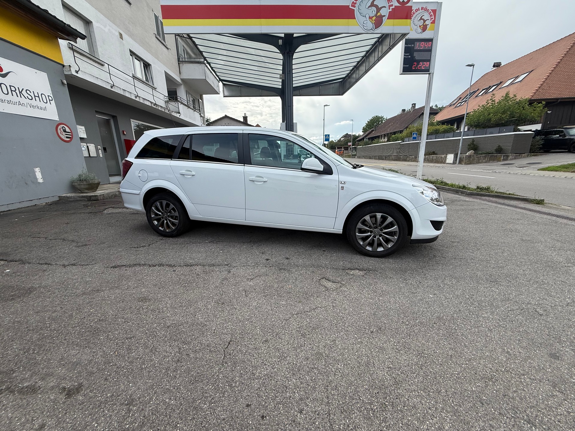 OPEL Astra Caravan 1.7 CDTi Cosmo-image-1