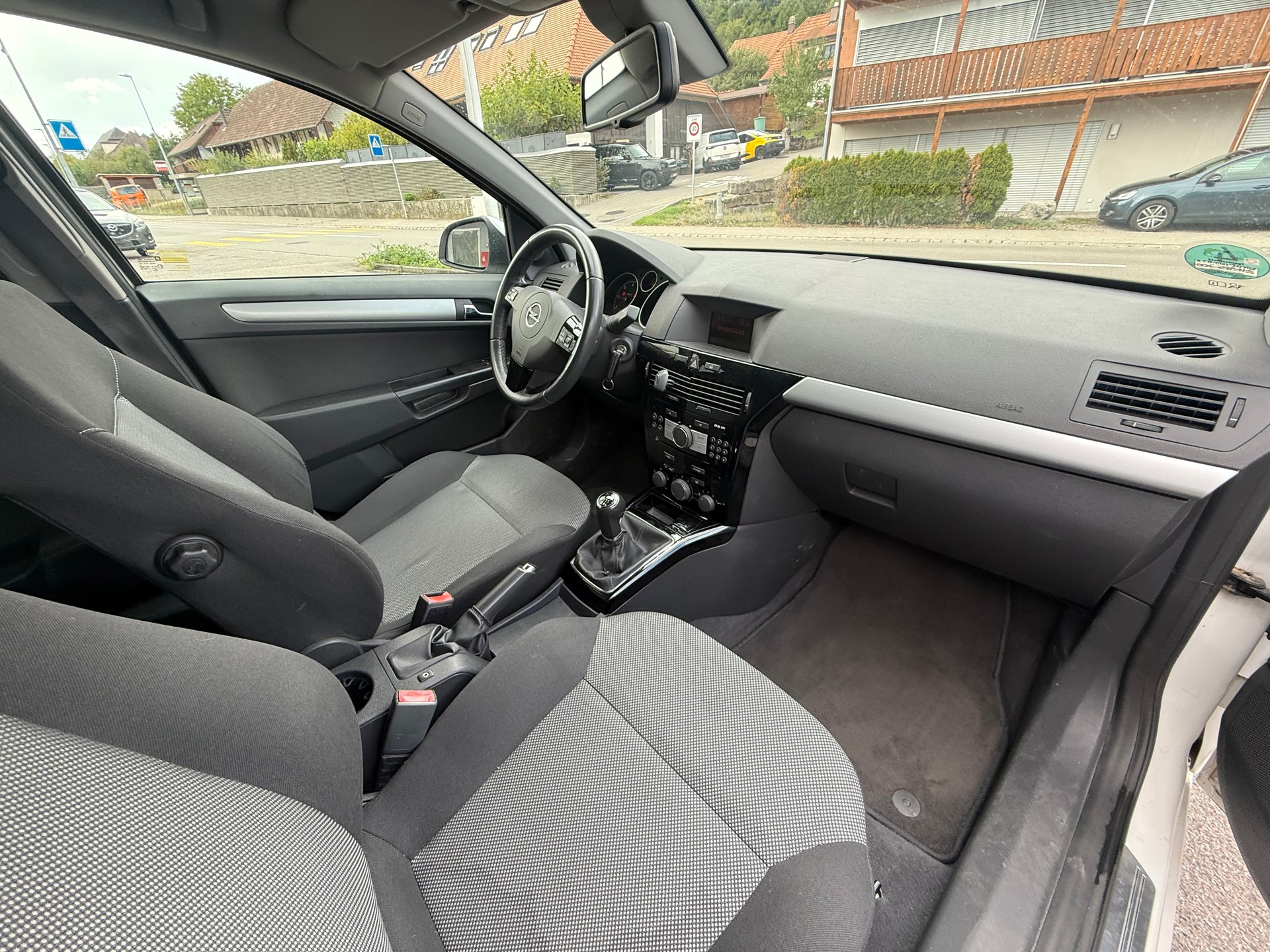 OPEL Astra Caravan 1.7 CDTi Cosmo-image-10
