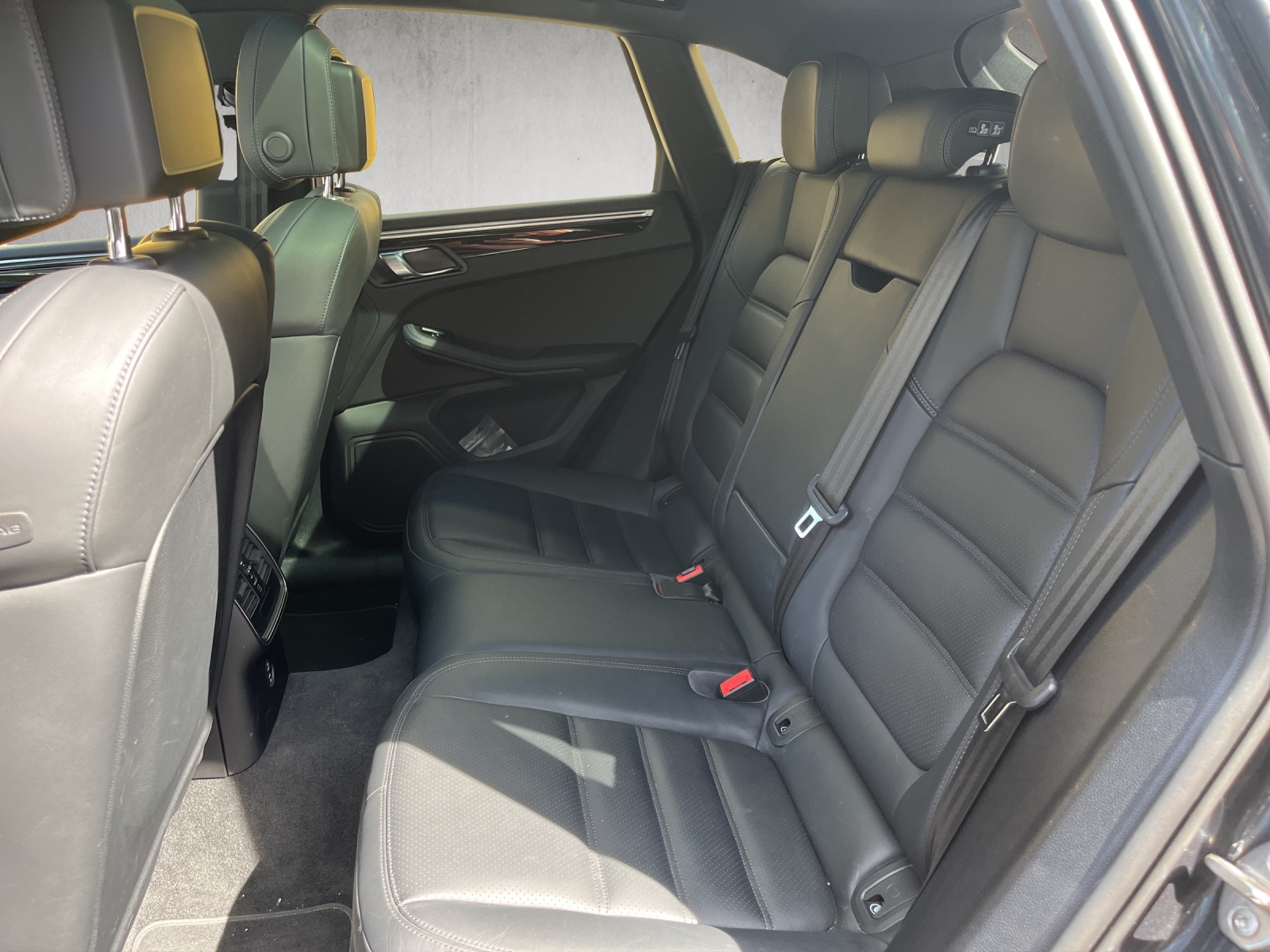 PORSCHE Macan PDK-image-7