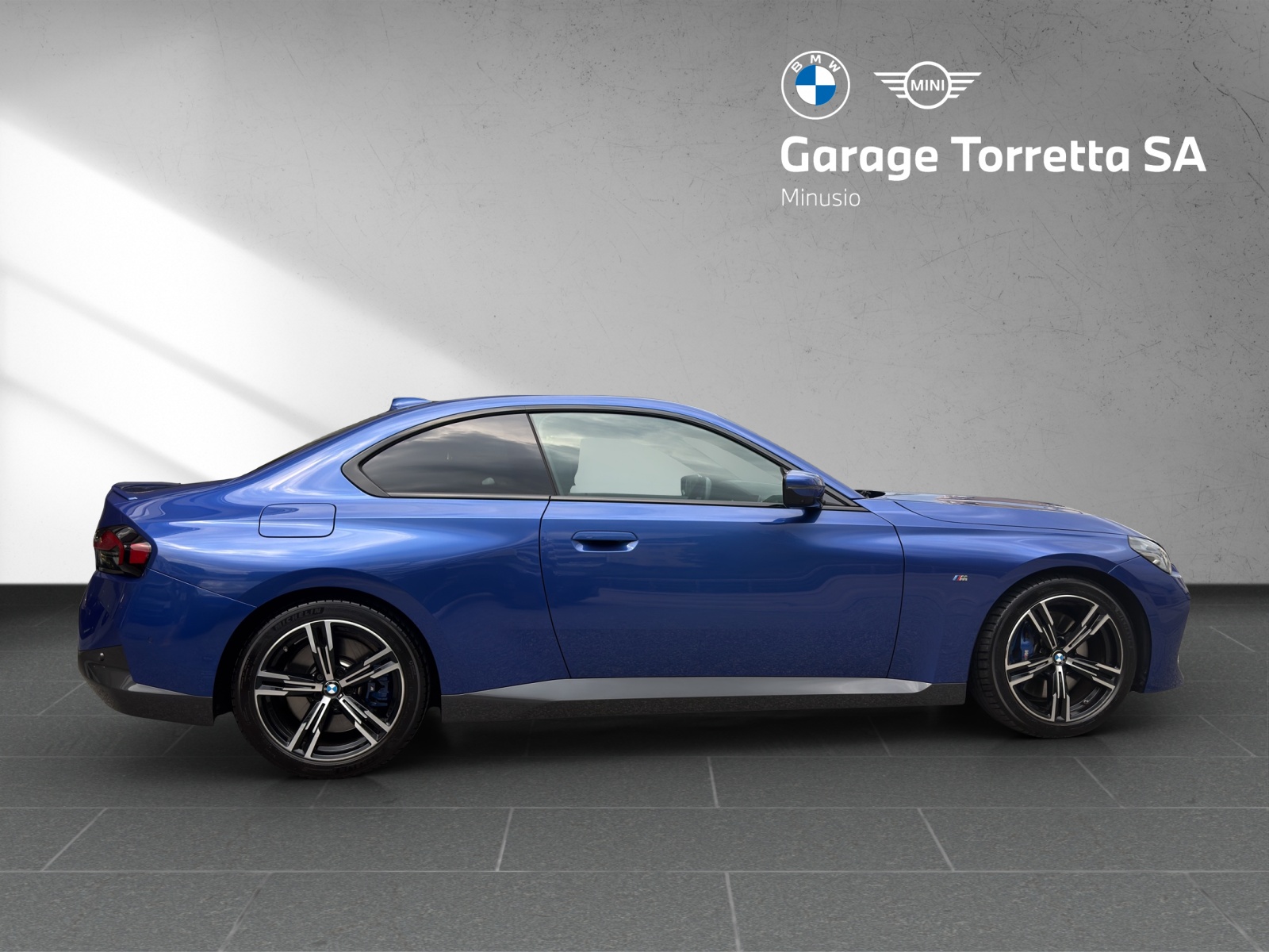 BMW 220i M Sport-image-5