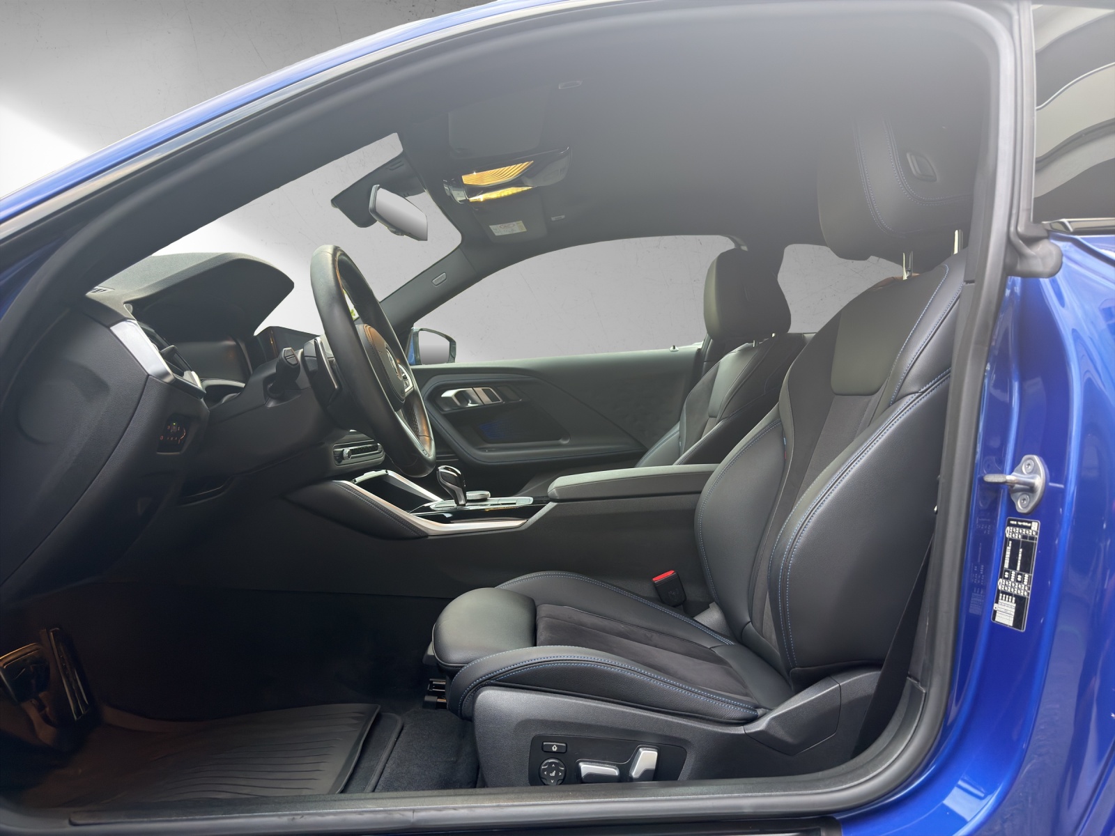 BMW 220i M Sport-image-15