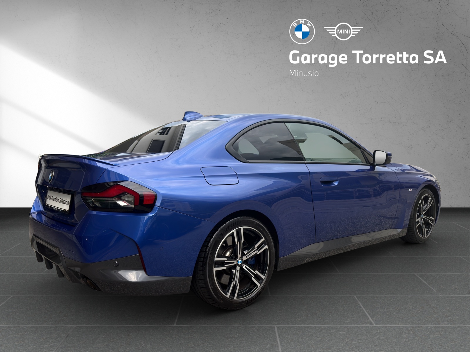 BMW 220i M Sport-image-4