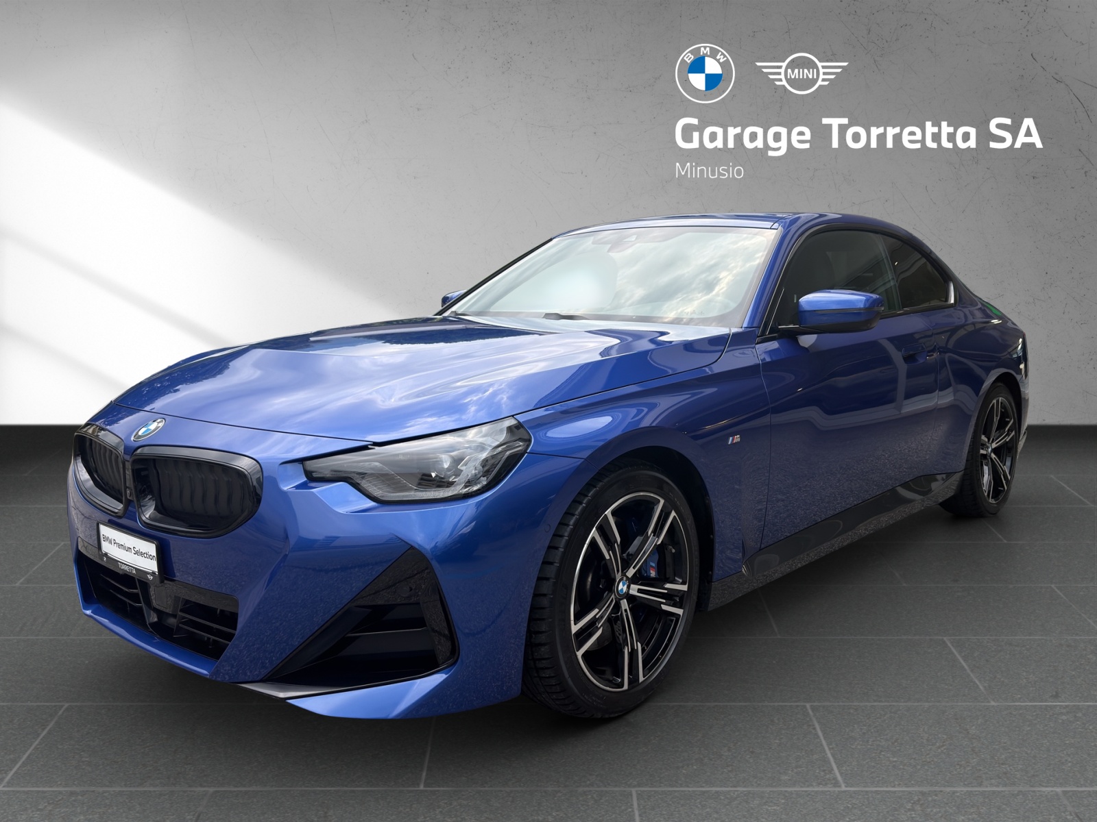 BMW 220i M Sport-image-0