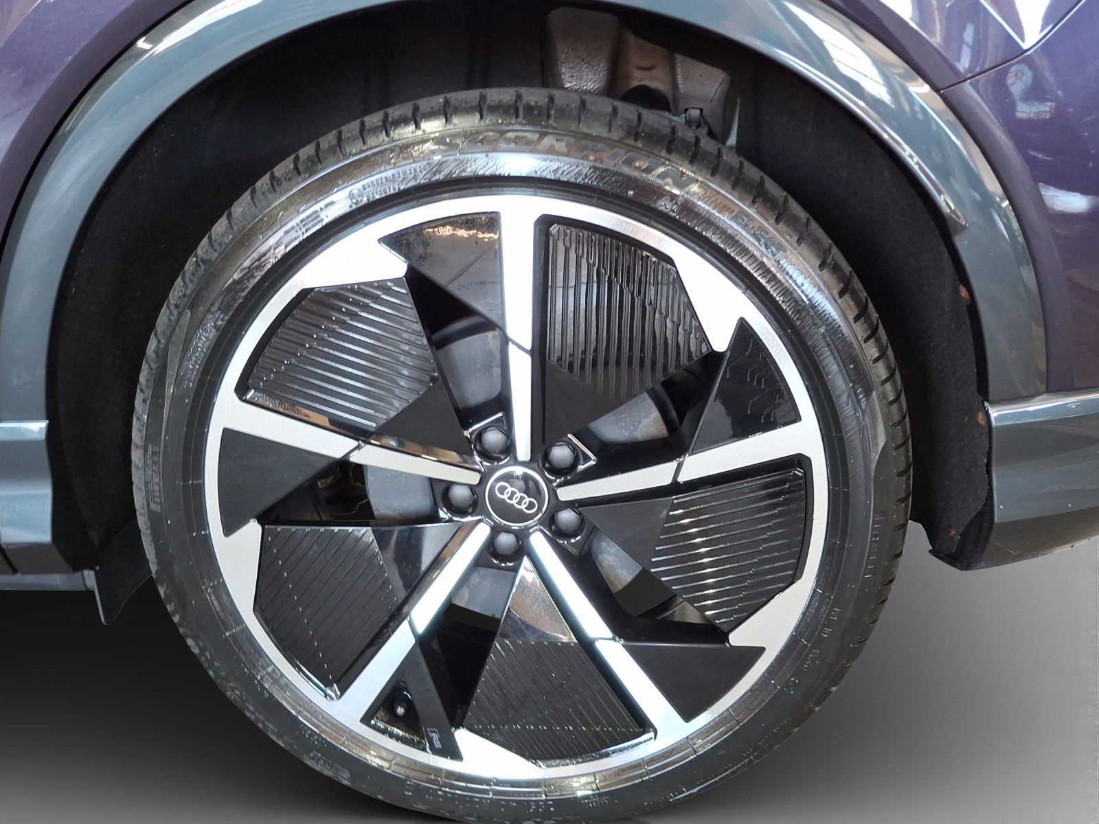 AUDI Q4 Sportback e-tron 50 quattro-image-14