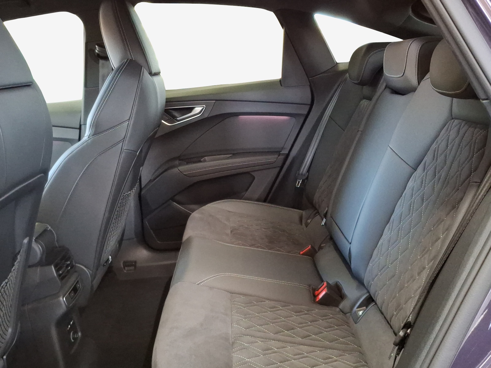 AUDI Q4 Sportback e-tron 50 quattro-image-12