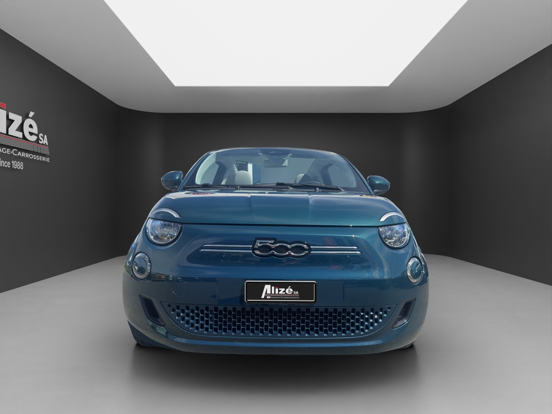 FIAT 500 C electric 87 kW Icon-showroom-element-1
