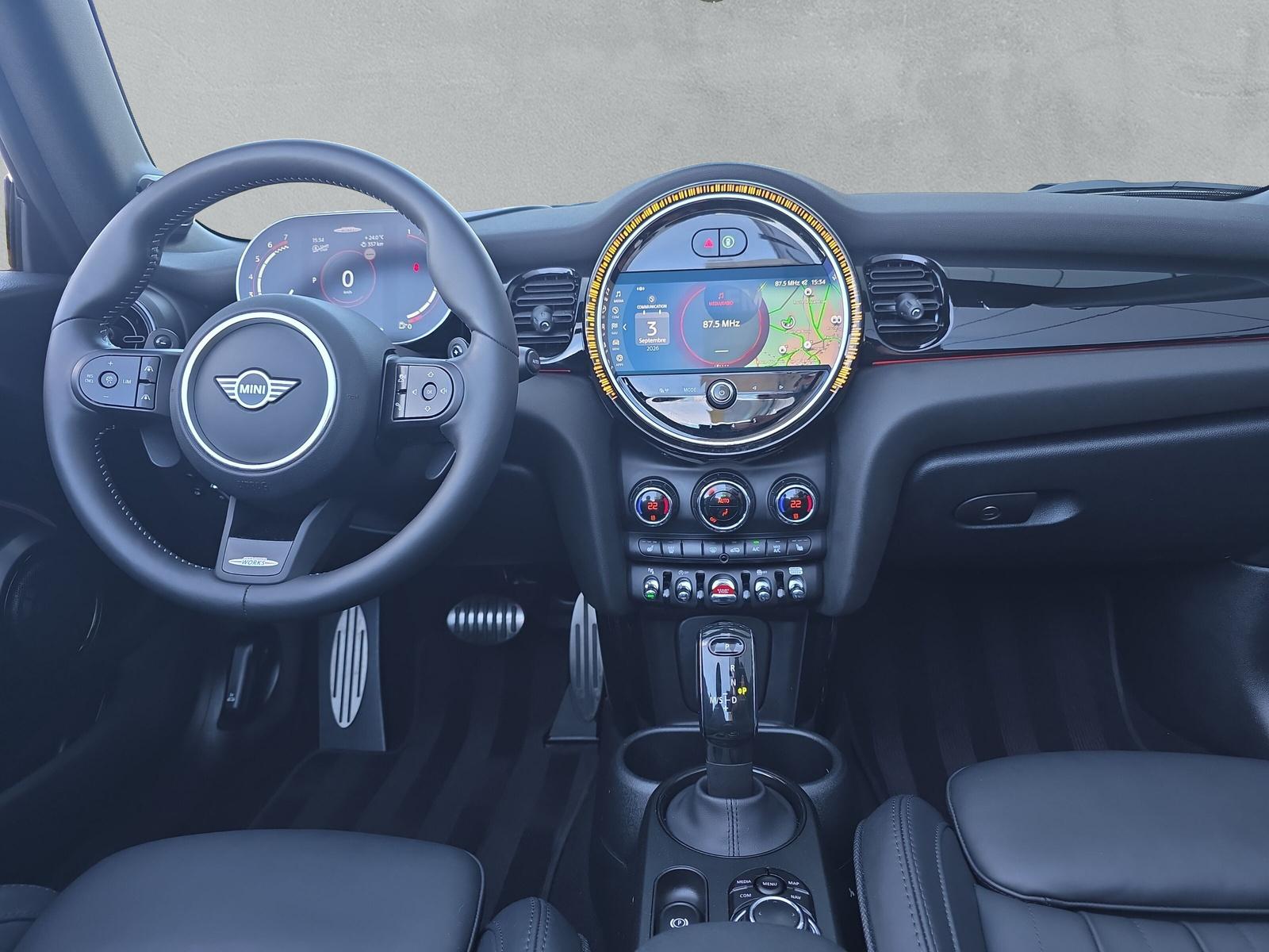 MINI Cabrio John Cooper Works F57 2.0i (CH)-image-16