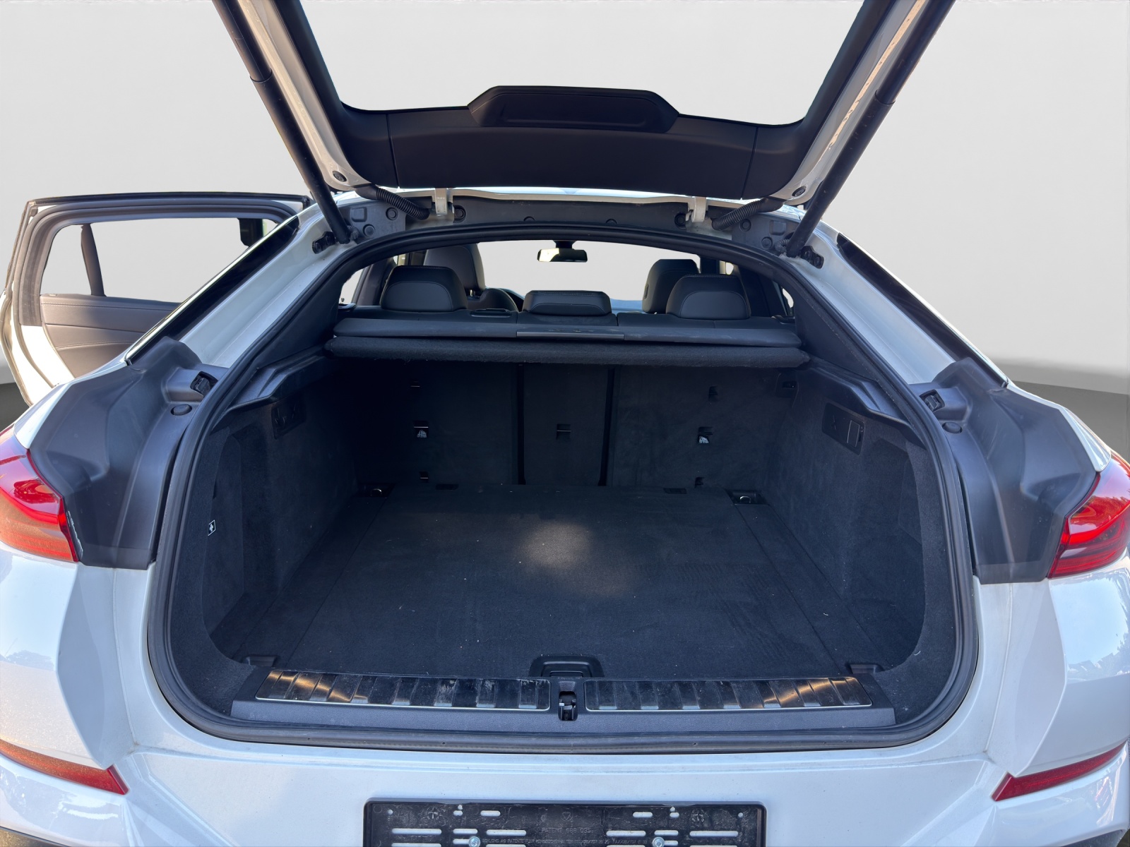 BMW X6 xDrive 48V 40d Steptronic M Sport-image-14