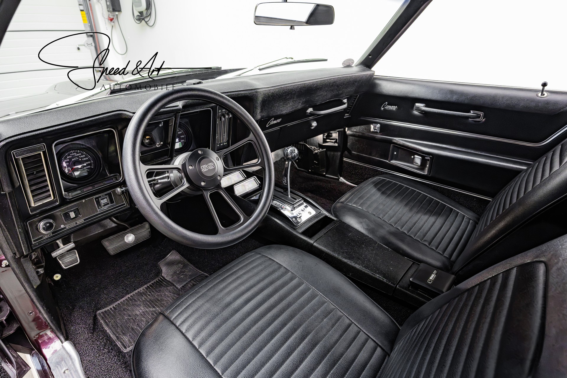 CHEVROLET CAMARO RS/SS 350 GM SUISSE BIENNE-image-10