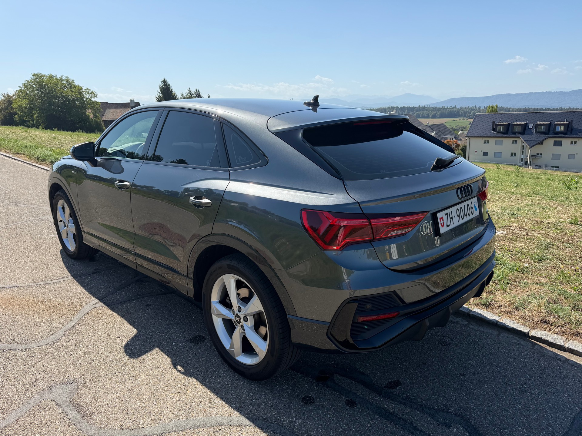 AUDI 2.0 40 TFSI S line quattro S-Tronic-image-3