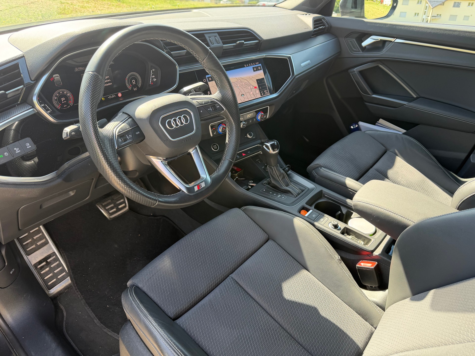 AUDI 2.0 40 TFSI S line quattro S-Tronic-image-5