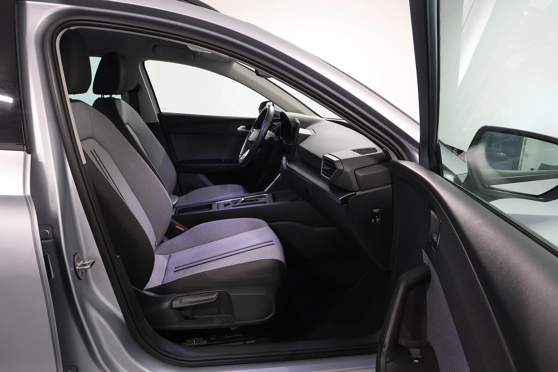 SEAT Leon ST 2.0 TDI Style DSG-image-11