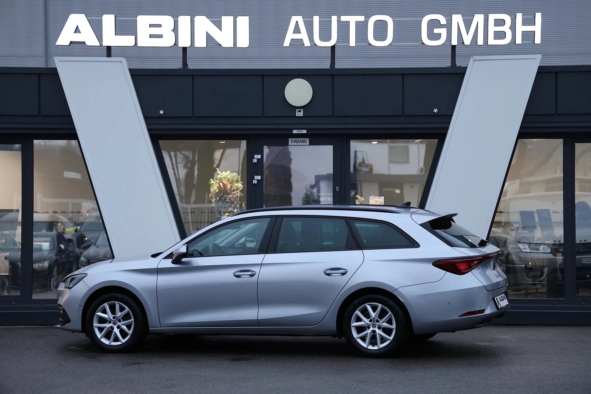 SEAT Leon ST 2.0 TDI Style DSG-image-3