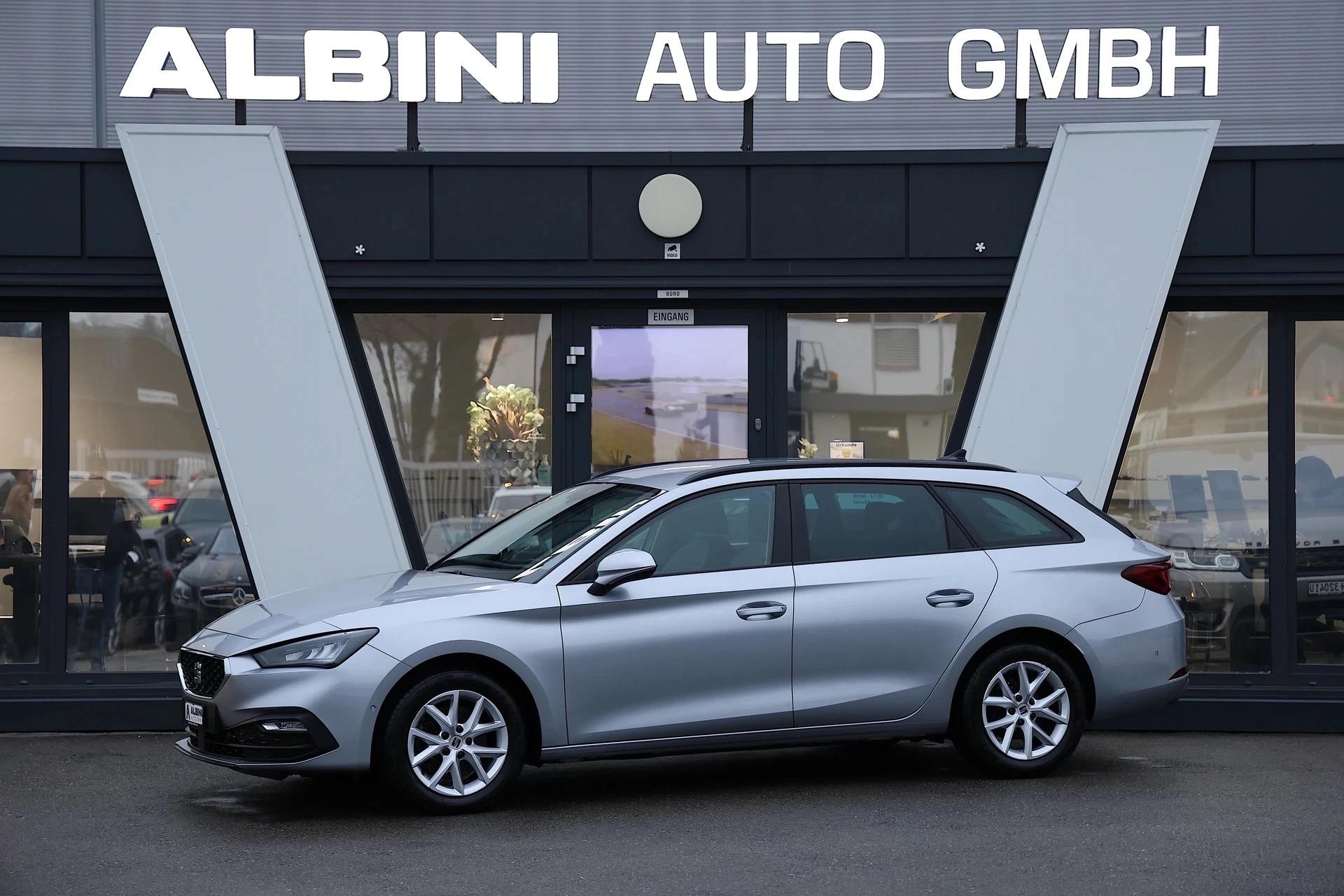 SEAT Leon ST 2.0 TDI Style DSG-image-0
