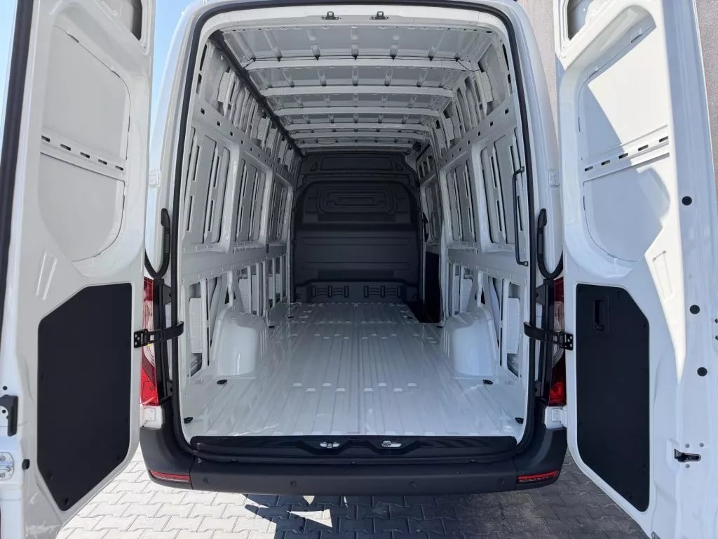 MERCEDES-BENZ Sprinter 319 CDI Lang 9G-TRONIC 4x4-image-3