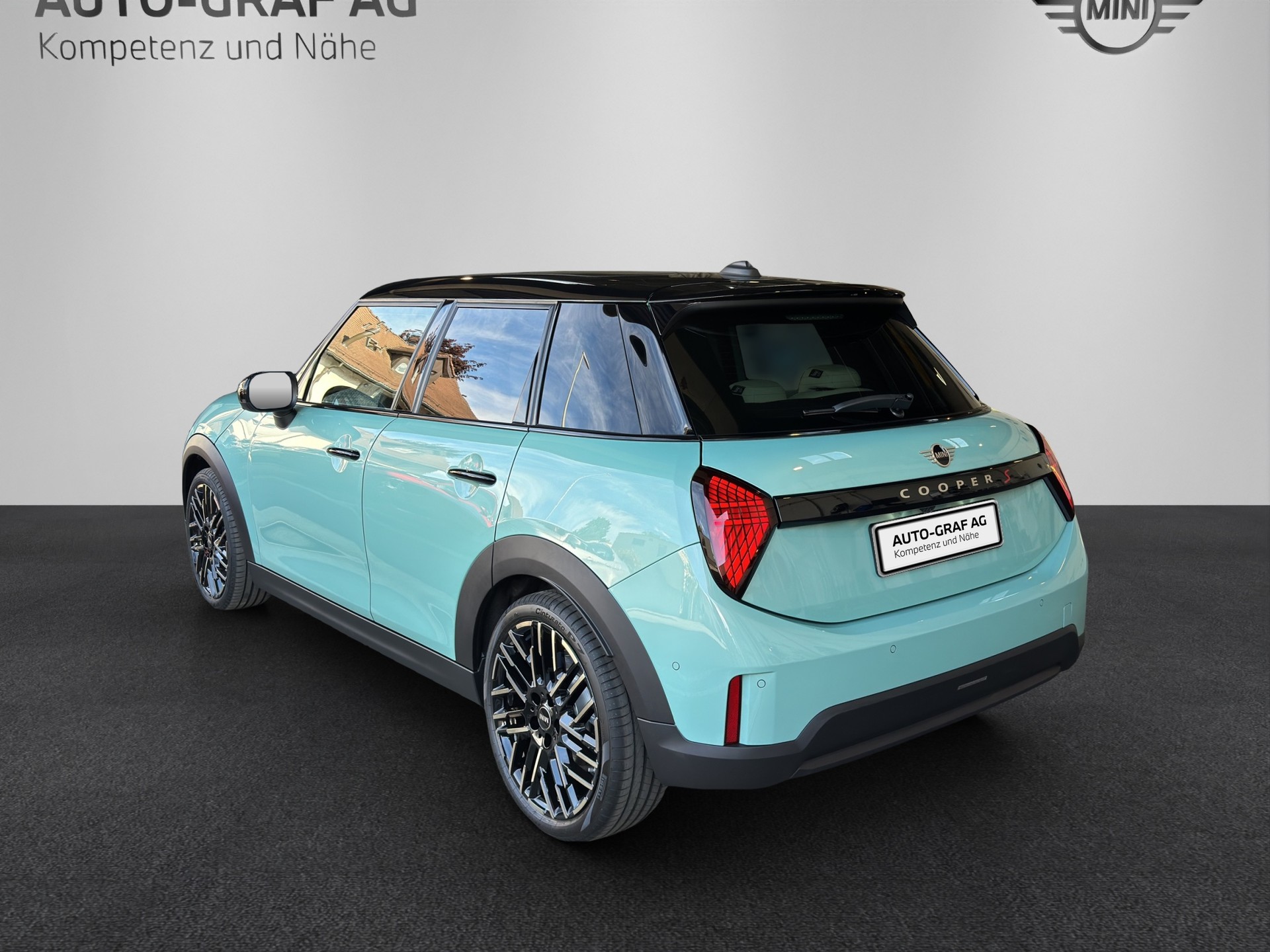 MINI Cooper S DKG-showroom-element-2
