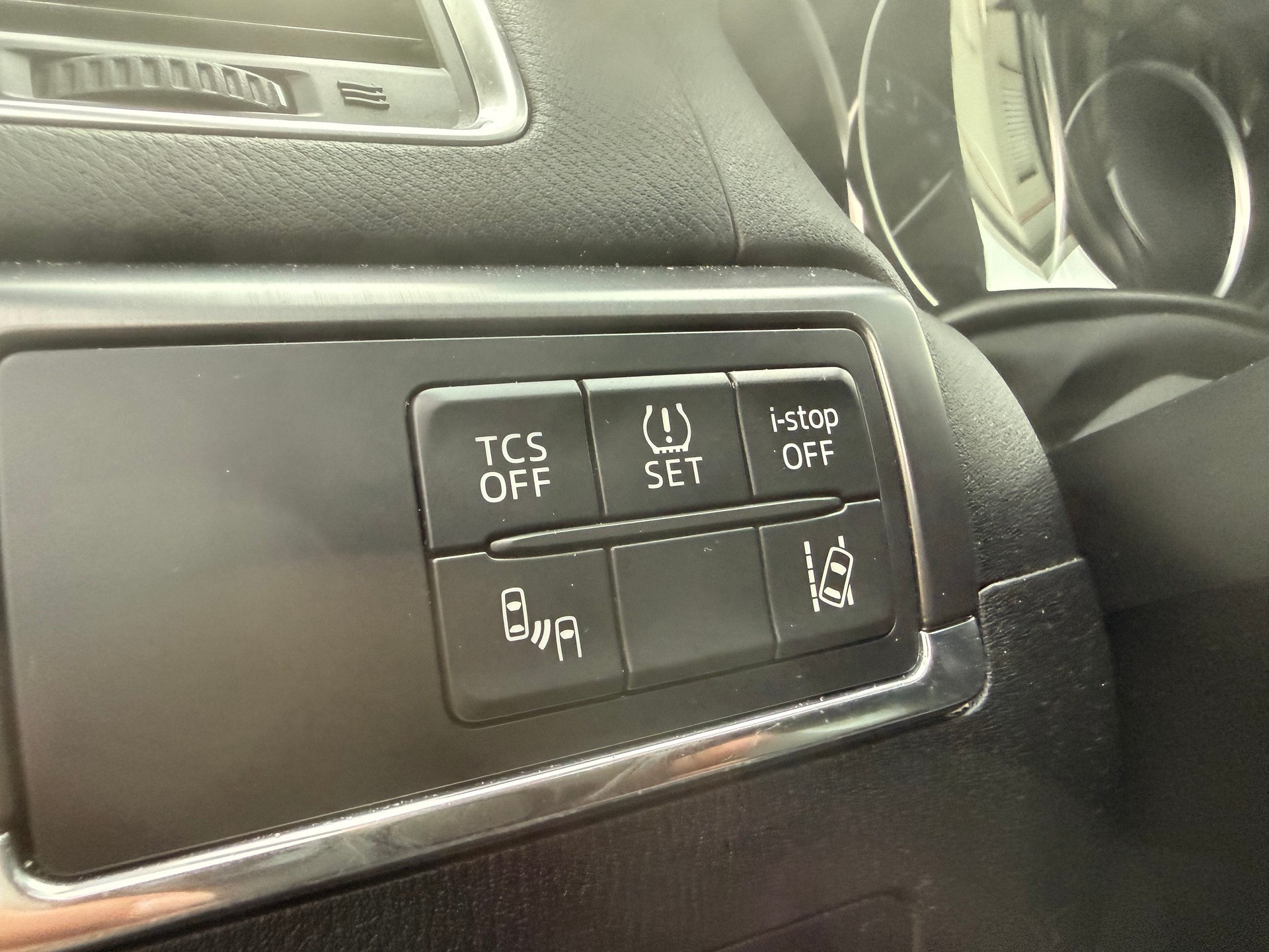 MAZDA CX-5 2.2 D HP Revolution AWD Automatic-image-8
