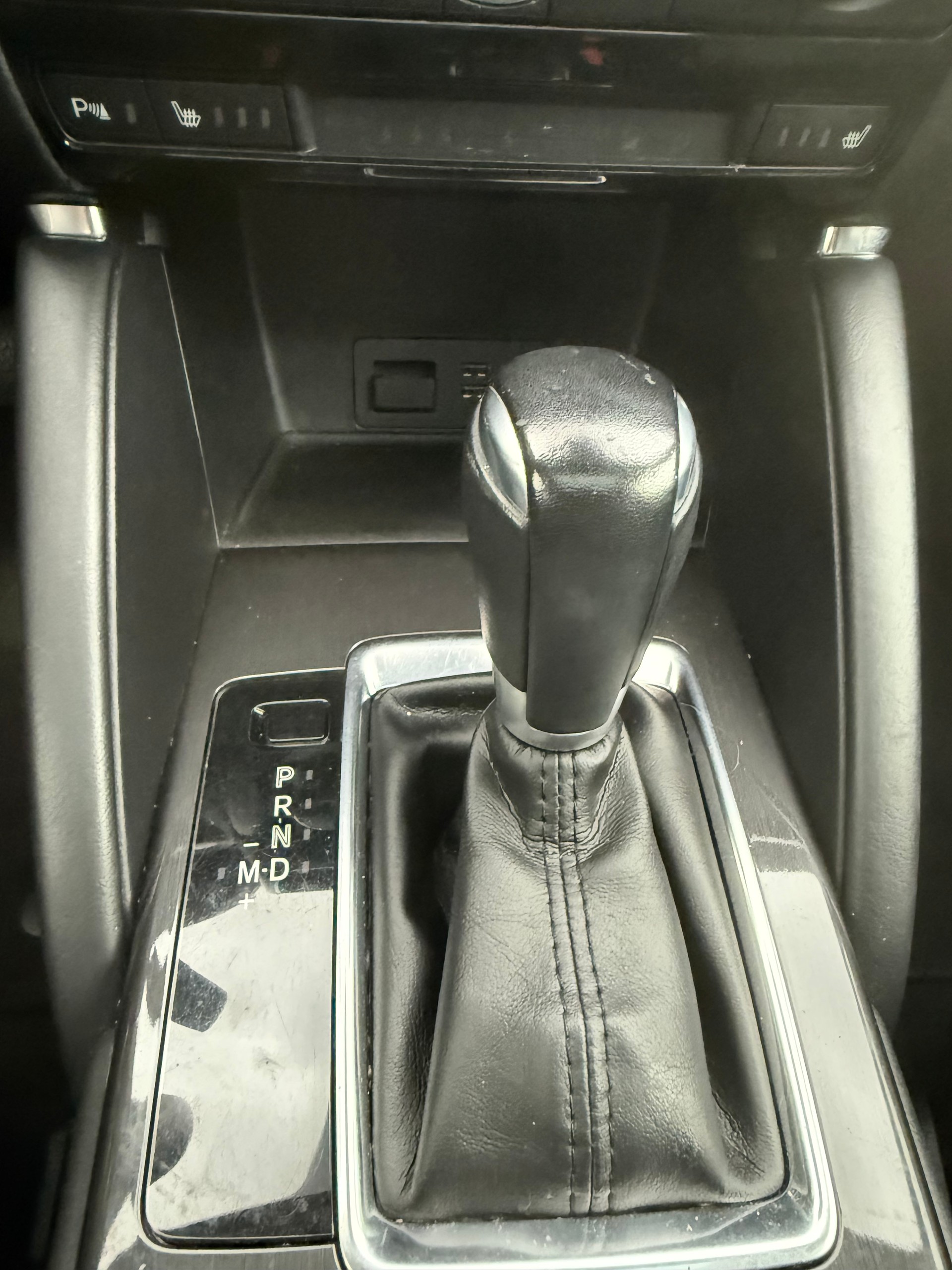 MAZDA CX-5 2.2 D HP Revolution AWD Automatic-image-10