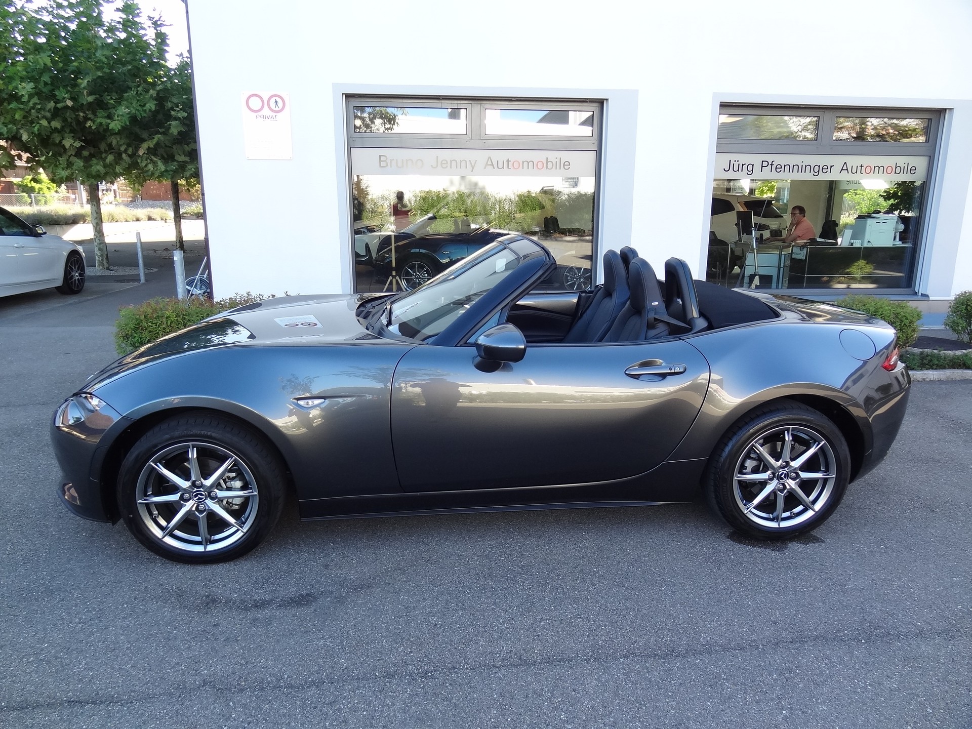 MAZDA MX-5 Skyactiv-G 132 Exclusive-line-image-2